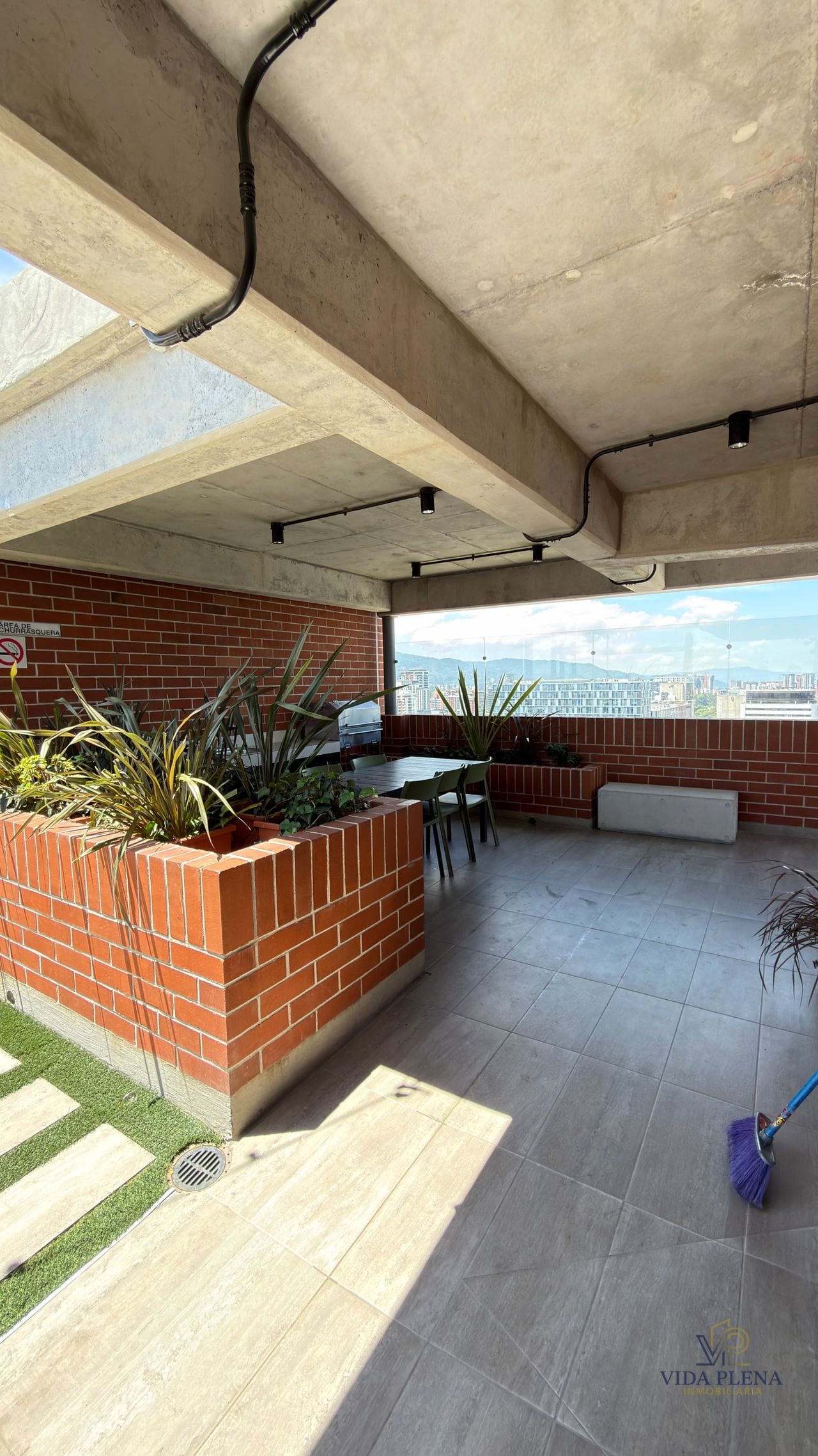 Renta de Apartamento Z.10 Fiamene — Apartamento en Alquiler en Fiamene, Zona 10, Guatemala, Ciudad — foto 7 de 17