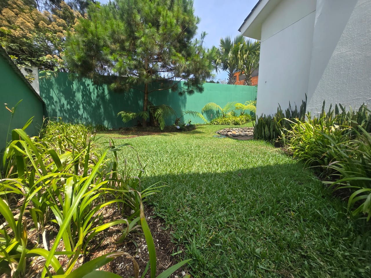 Preciosa casa en venta en Condominio la Encantada, km 12 Carretera El Salvador. — Casa en Venta en Carretera a El Salvador, Guatemala, Ciudad — foto 11 de 13
