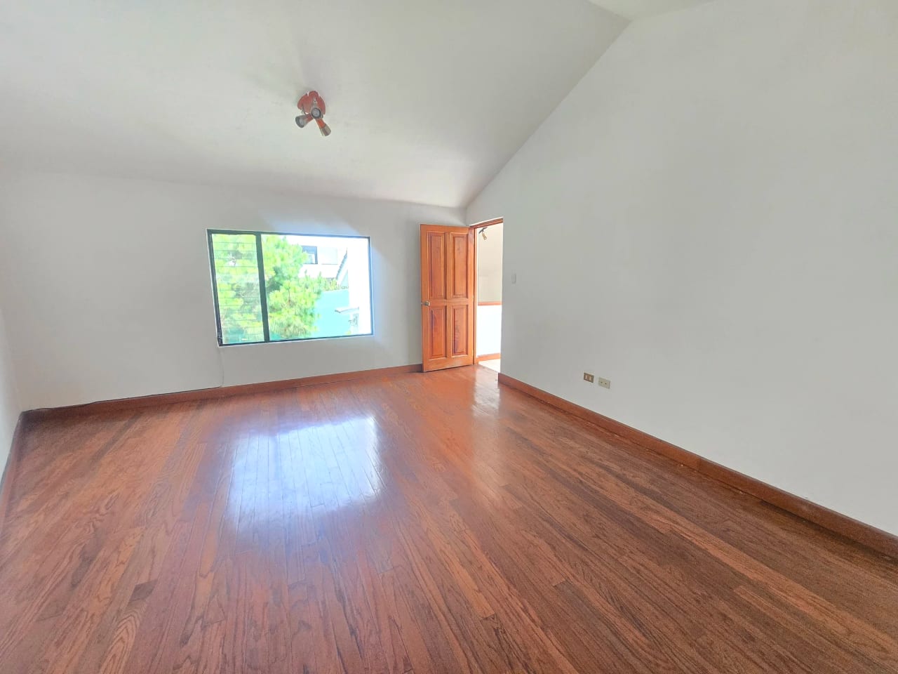 Preciosa casa en venta en Condominio la Encantada, km 12 Carretera El Salvador. — Casa en Venta en Carretera a El Salvador, Guatemala, Ciudad — foto 13 de 13