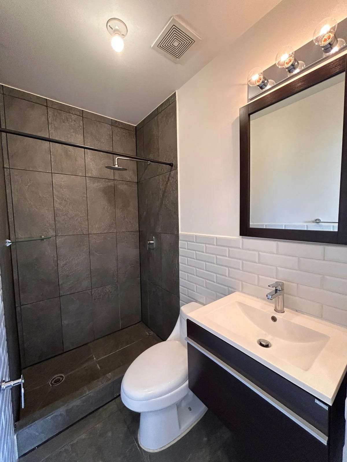 LINDO APARTAMENTO EN VENTA- BALMES 47 ZONA 11, LAS CHARCAS — Apartamento en Venta en Zona 11, Guatemala, Ciudad — foto 6 de 17