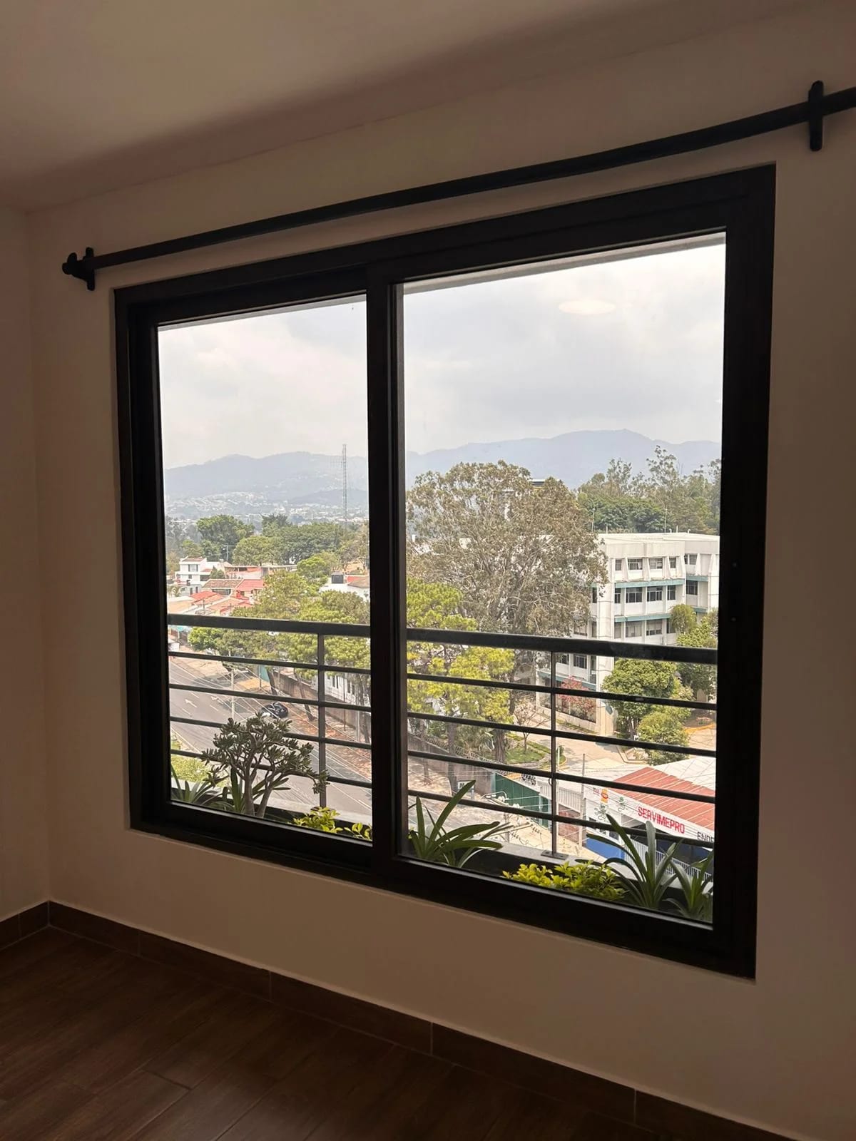 LINDO APARTAMENTO EN VENTA- BALMES 47 ZONA 11, LAS CHARCAS — Apartamento en Venta en Zona 11, Guatemala, Ciudad — foto 4 de 17
