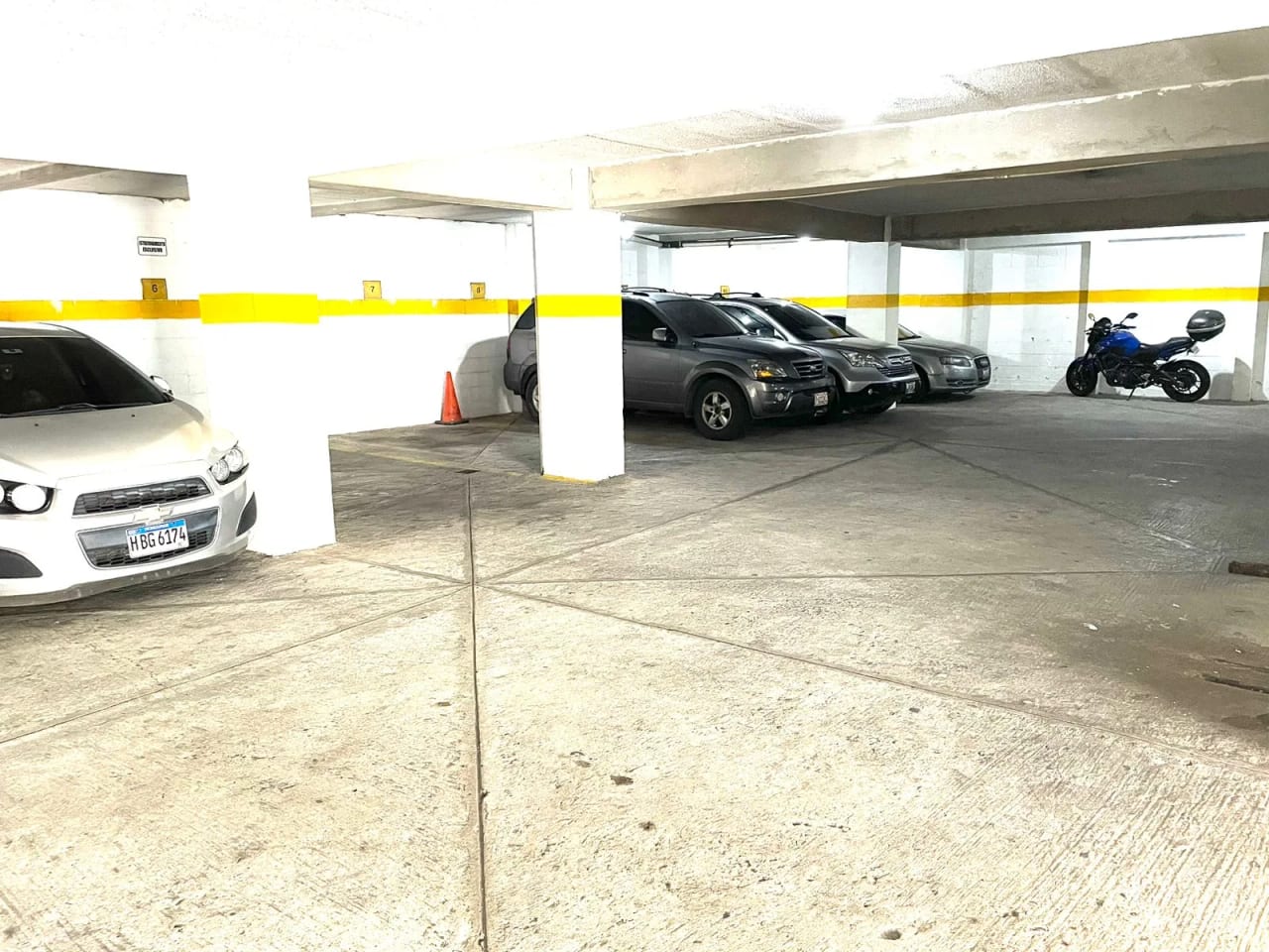 Apartamento en Andes de la Montaña Zona 16 — Apartamento en Alquiler en Zona 16, Guatemala, Ciudad — foto 6 de 10