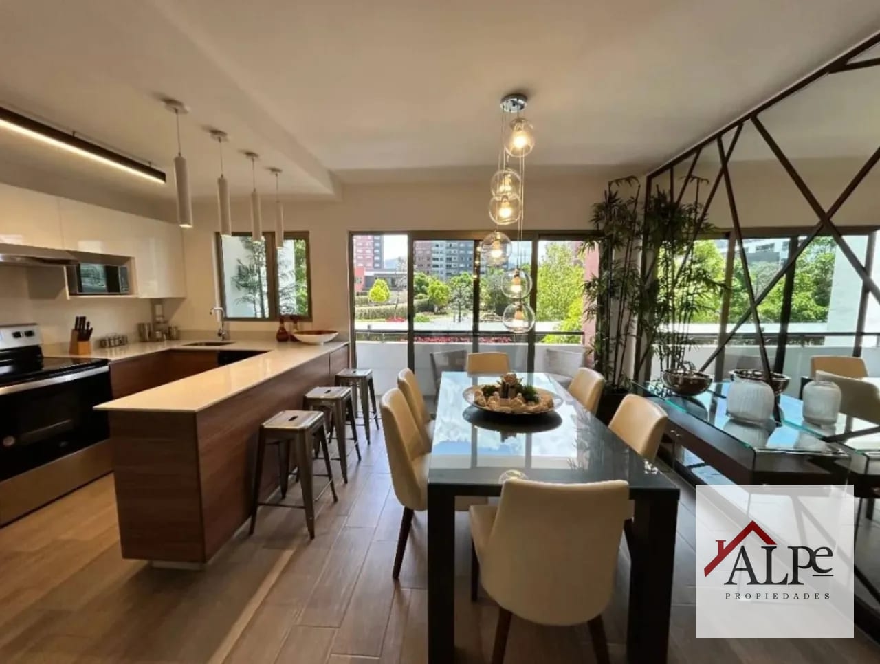 Apartamento con Dorm Servicio en Venta Segheria — Apartamento en Venta en Segheria, Zona 14, Guatemala, Ciudad — foto 2 de 10