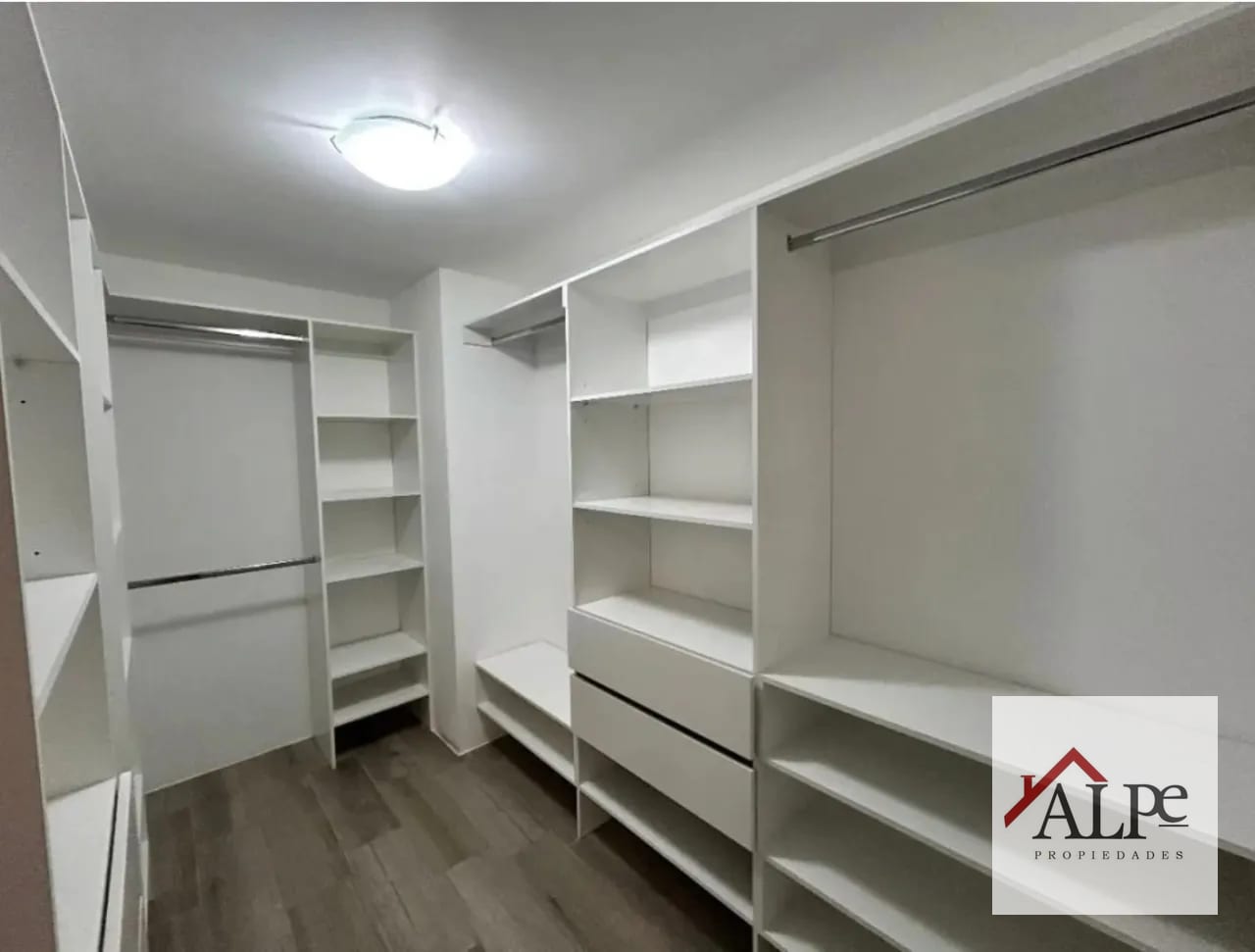Apartamento con Dorm Servicio en Venta Segheria — Apartamento en Venta en Segheria, Zona 14, Guatemala, Ciudad — foto 5 de 10