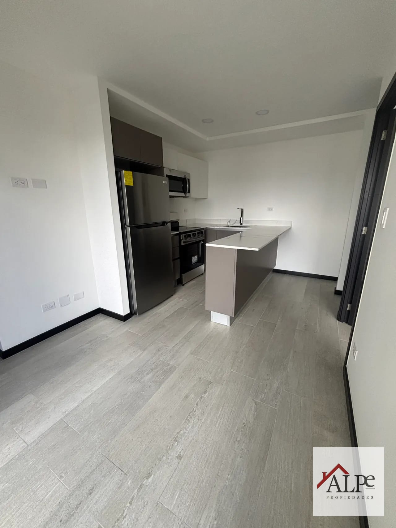 Apartamento Nivel Alto con Vista Garantizada y Acabados Top — Apartamento en Alquiler en Verdú, Zona 13, Guatemala, Ciudad — foto 1 de 15
