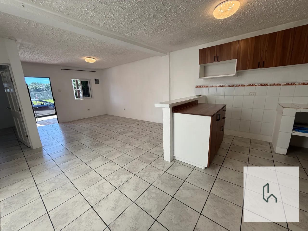 Casa en Venta o Renta en San José Pinula — Casa en Venta en San José Pinula, Guatemala, Ciudad — foto 2 de 11