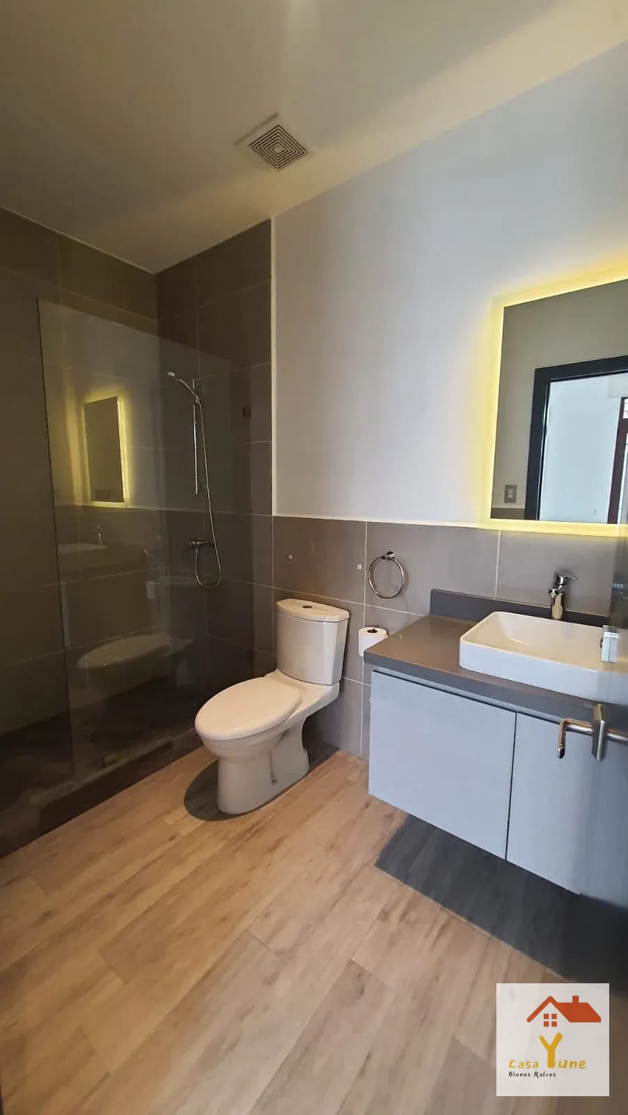 Apartamento en Alquiler Lirios Cayala Zona 16 — Apartamento en Alquiler en Lirios de Cayalá I, Zona 16, Guatemala, Ciudad — foto 13 de 17