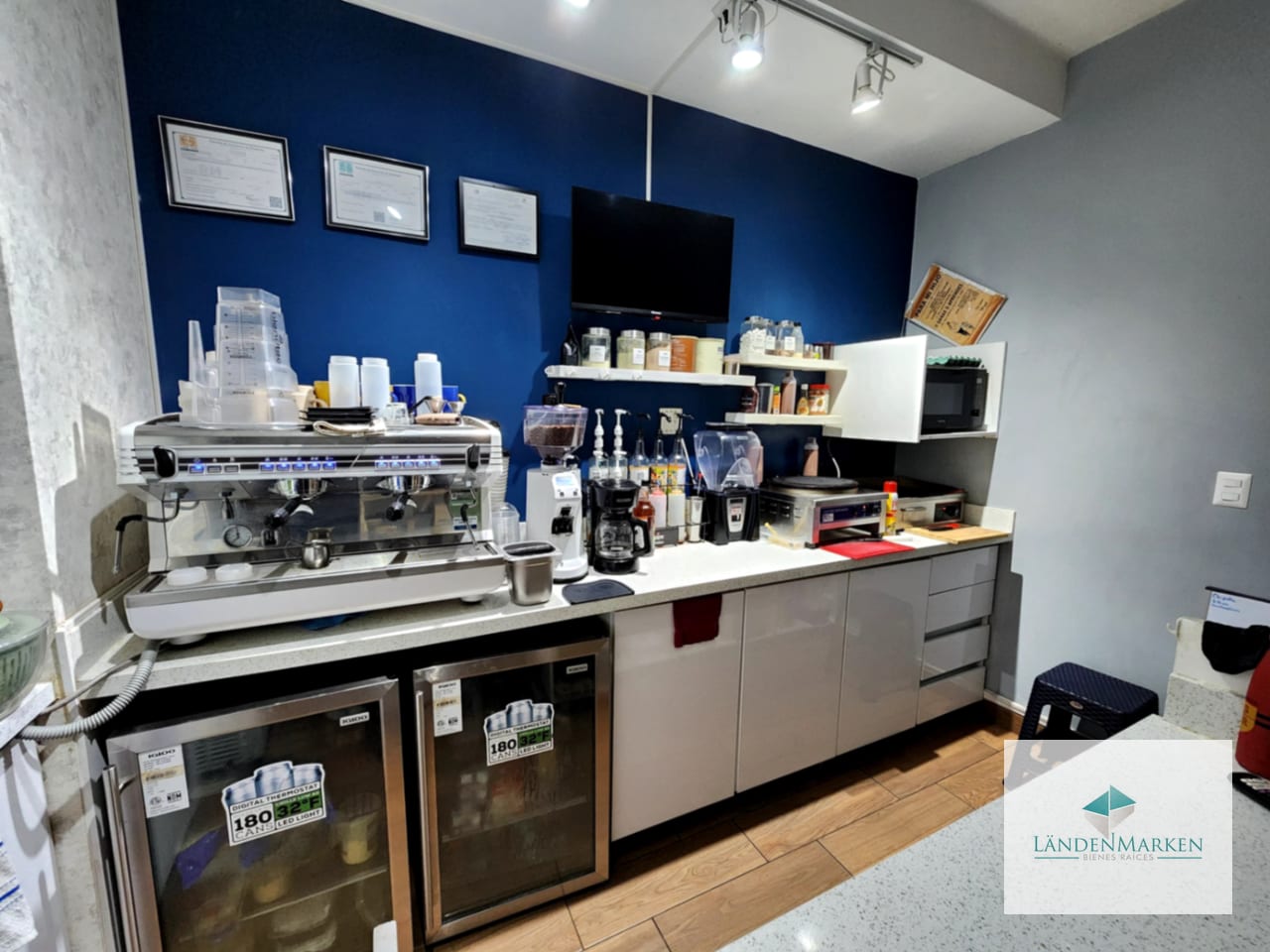 Derecho de Llave de Cafetería Bistro en Zona 2 — Local en Venta en Zona 2, Guatemala, Ciudad — foto 2 de 5