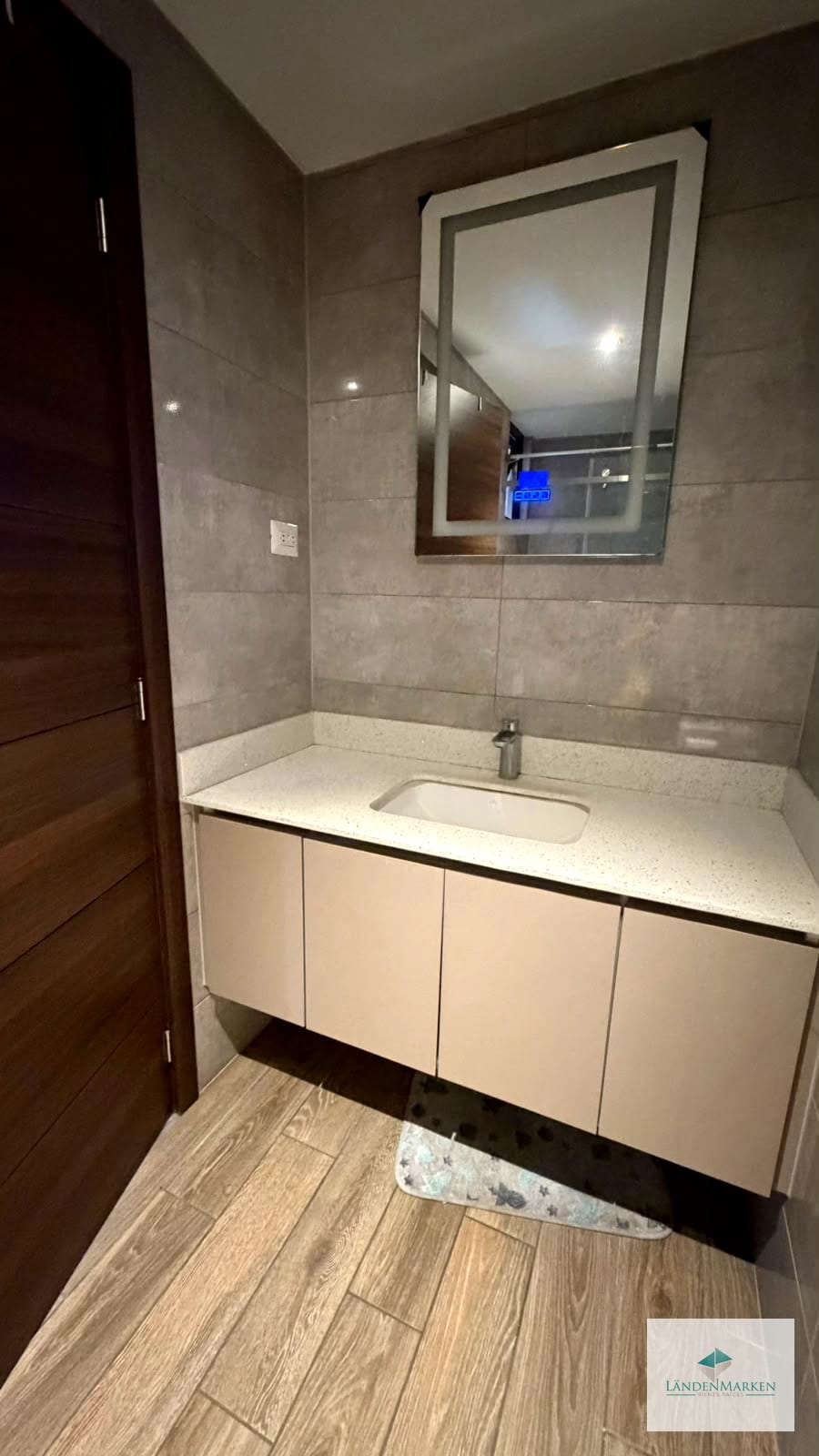 Alquiler Apartamento Amueblado y Equipado en Edificio Parque 15 — Apartamento en Alquiler en Parque 15, Zona 15, Guatemala, Ciudad — foto 3 de 16