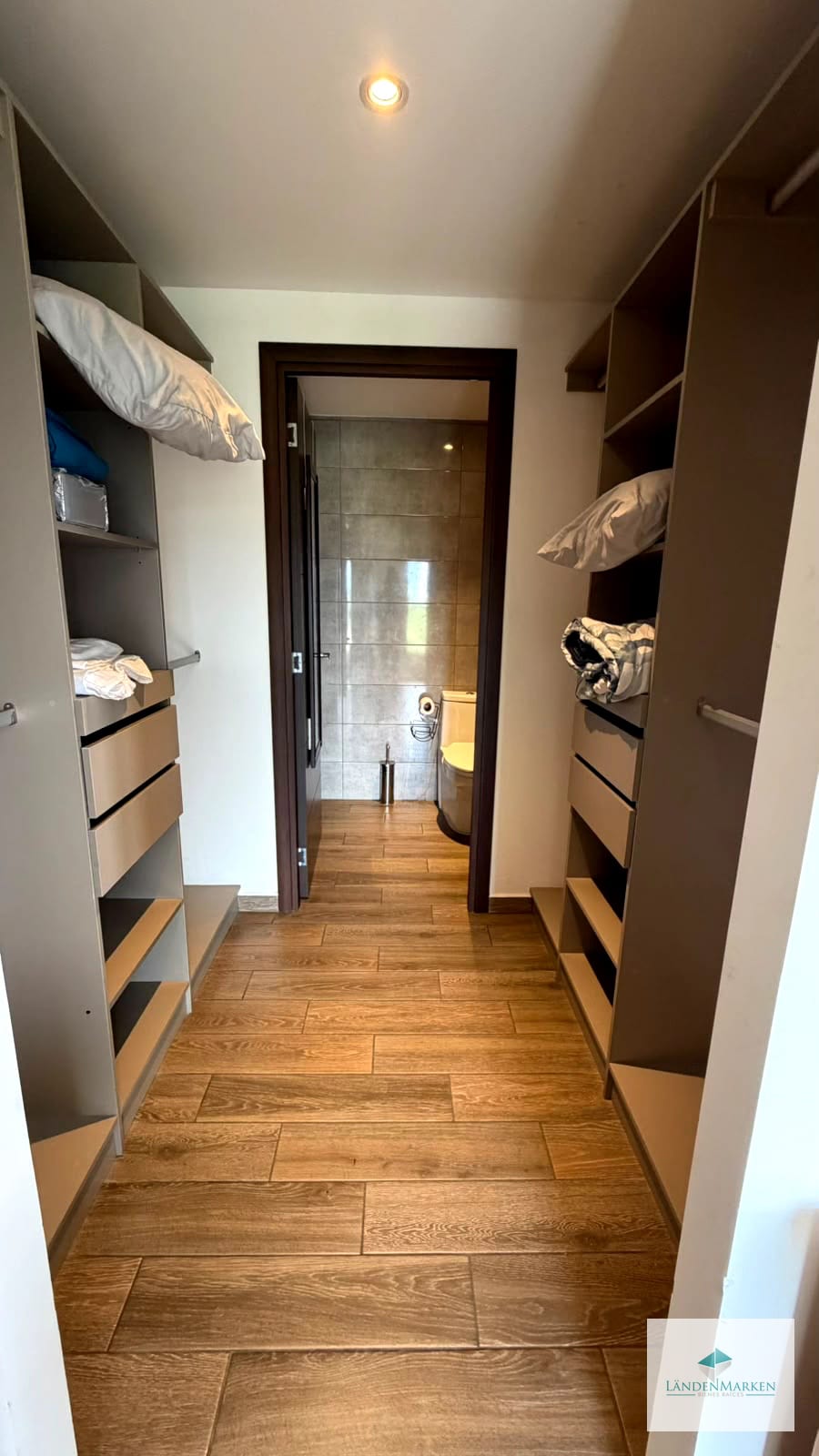 Alquiler Apartamento Amueblado y Equipado en Edificio Parque 15 — Apartamento en Alquiler en Parque 15, Zona 15, Guatemala, Ciudad — foto 5 de 16