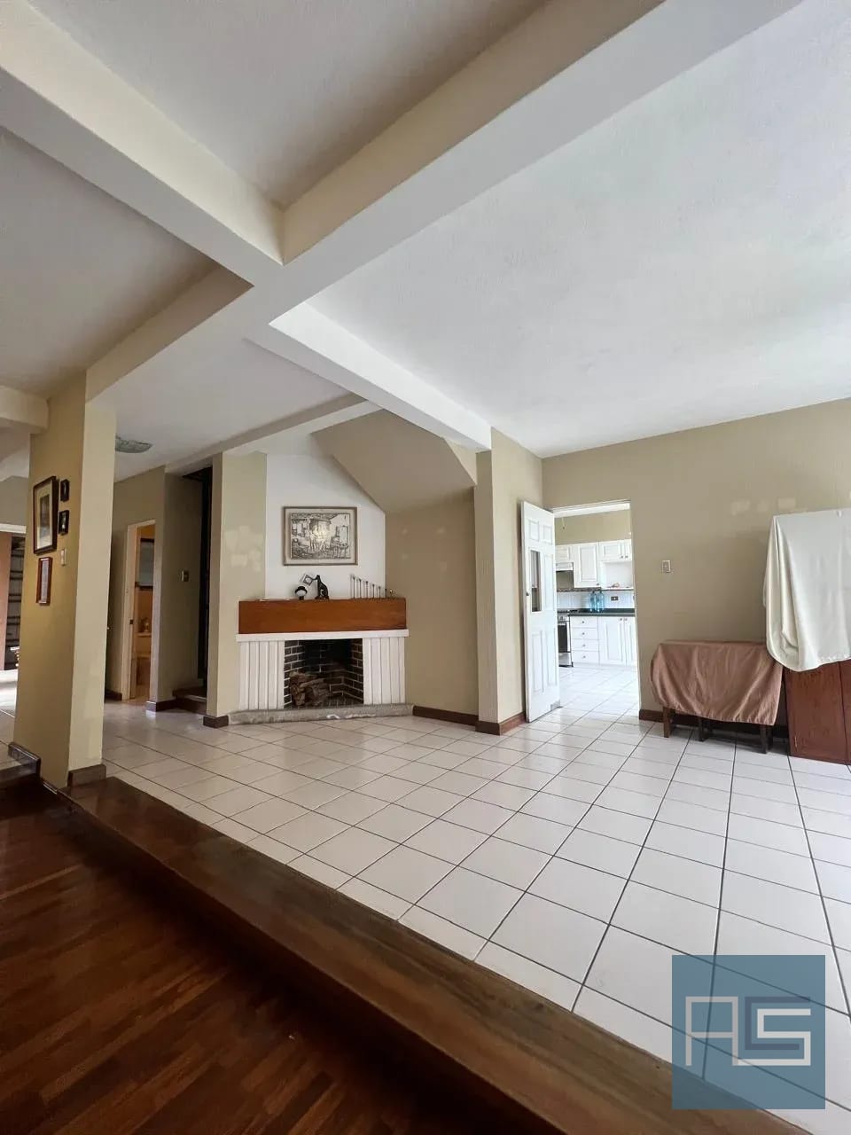Amplia casa en Venta en Los Manantiales, Carretera a El Salvador (+1) — Casa en Venta en San José Pinula, Guatemala, Ciudad — foto 2 de 12