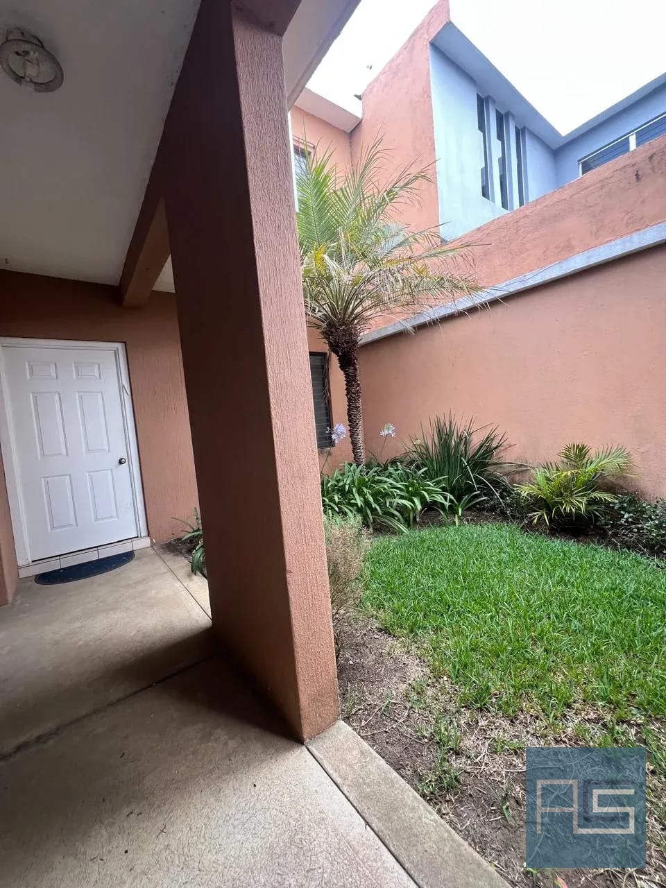 Amplia casa en Venta en Los Manantiales, Carretera a El Salvador (+1) — Casa en Venta en San José Pinula, Guatemala, Ciudad — foto 1 de 12