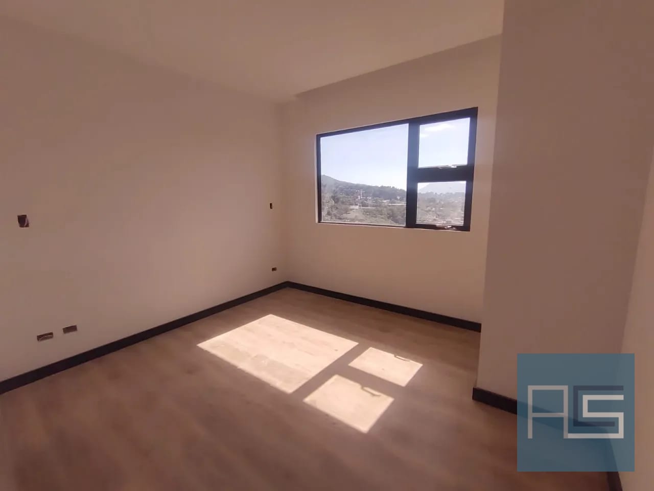 Moderno Apto en nivel alto para estrenar de 3 habitaciones con dorm de servicio en Vista Hermosa II, zona 15 — Apartamento en Venta en Arles, Zona 15, Guatemala, Ciudad — foto 4 de 16