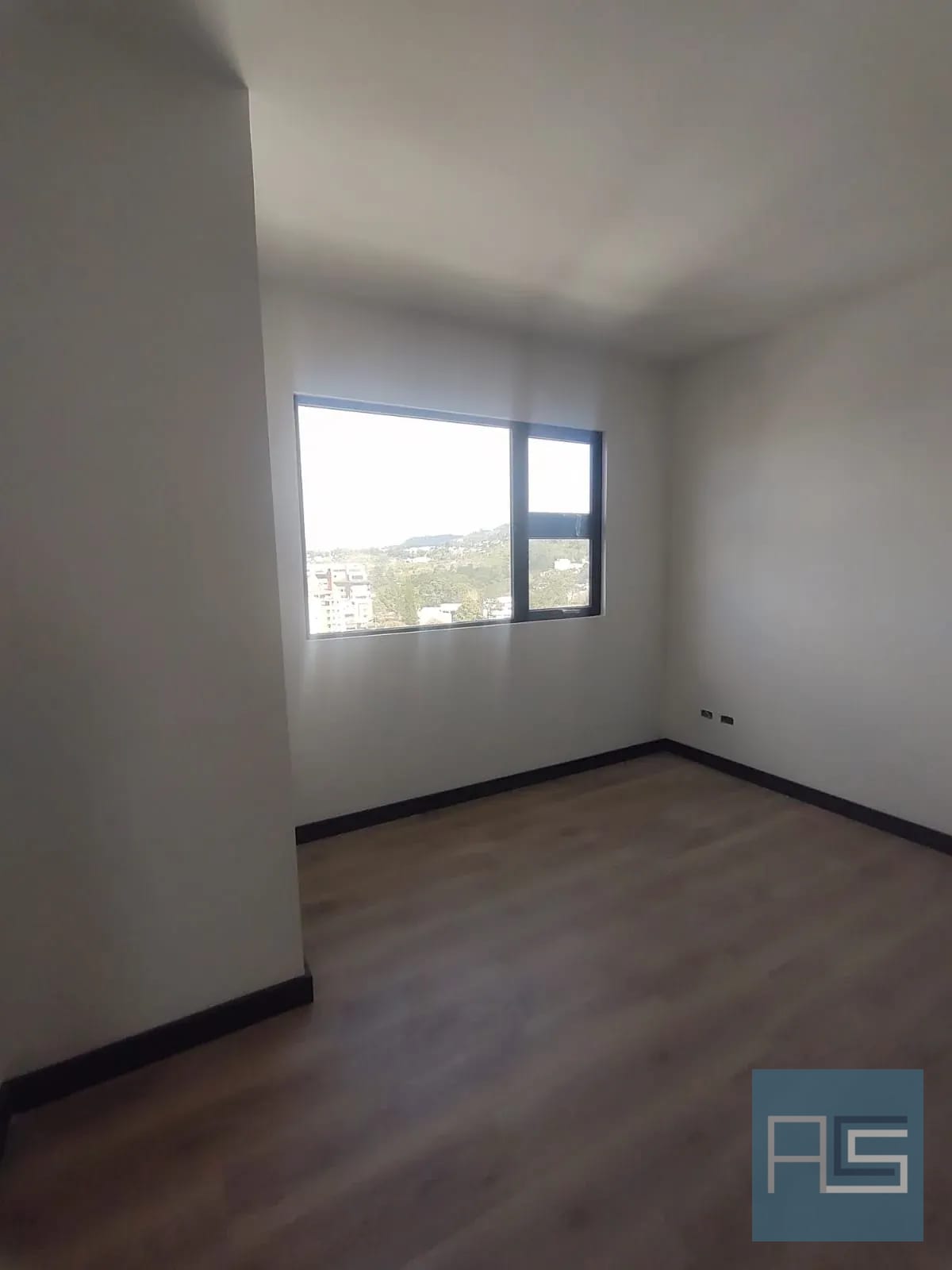 Moderno Apto en nivel alto para estrenar de 3 habitaciones con dorm de servicio en Vista Hermosa II, zona 15 — Apartamento en Venta en Arles, Zona 15, Guatemala, Ciudad — foto 5 de 16
