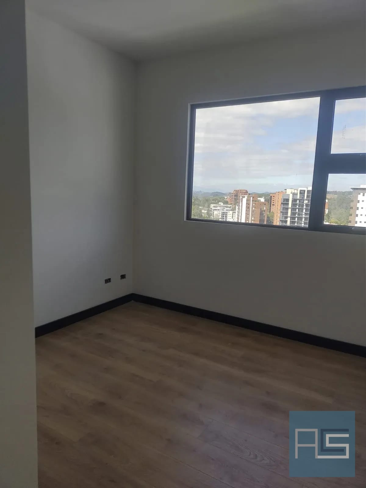 Moderno Apto en nivel alto para estrenar de 3 habitaciones con dorm de servicio en Vista Hermosa II, zona 15 — Apartamento en Venta en Arles, Zona 15, Guatemala, Ciudad — foto 6 de 16