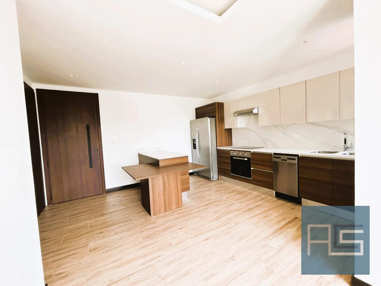 Apartamento de 2 habitaciones y estudio o sala familiar, nuevo muy iluminado, en Renta — Apartamento en Alquiler en Zona 13, Guatemala, Ciudad — foto 2 de 17