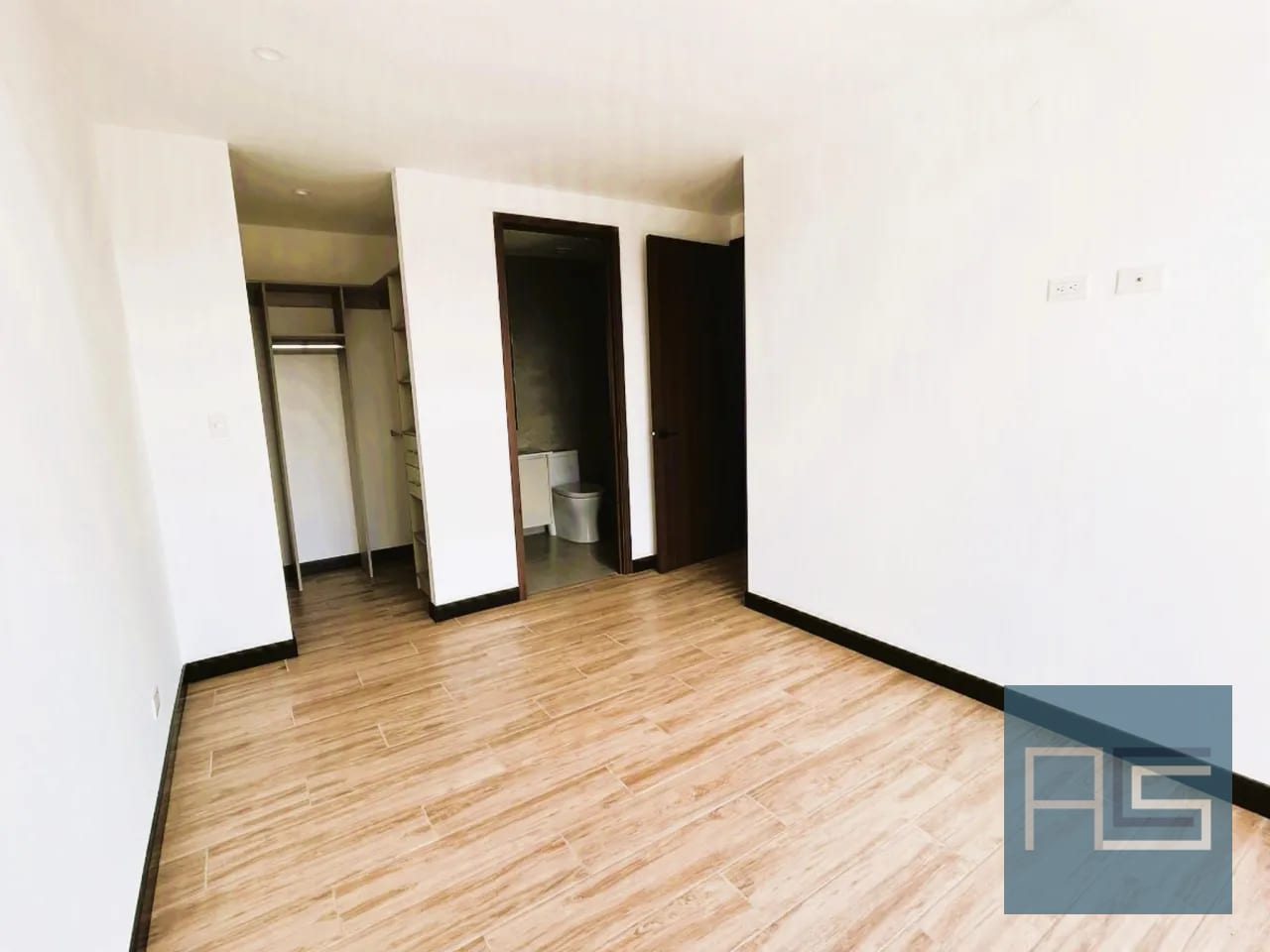 Apartamento de 2 habitaciones y estudio o sala familiar, nuevo muy iluminado, en Renta — Apartamento en Alquiler en Zona 13, Guatemala, Ciudad — foto 5 de 17