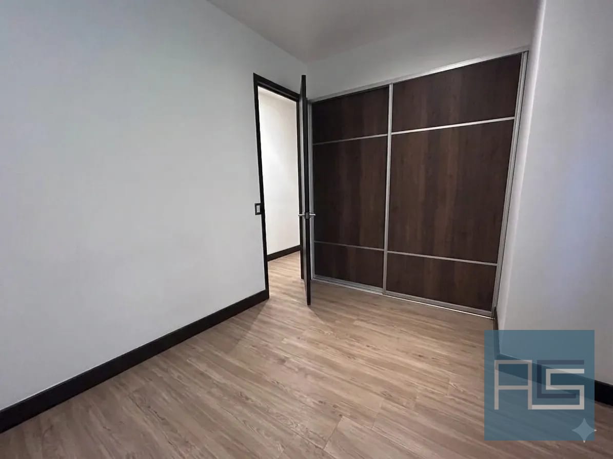 Amplio y moderno apartamento de 3 habitaciones con jardín en Venta, Edificio Vivalt, zona 10 — Apartamento en Venta en Zona 10, Guatemala, Ciudad — foto 12 de 17