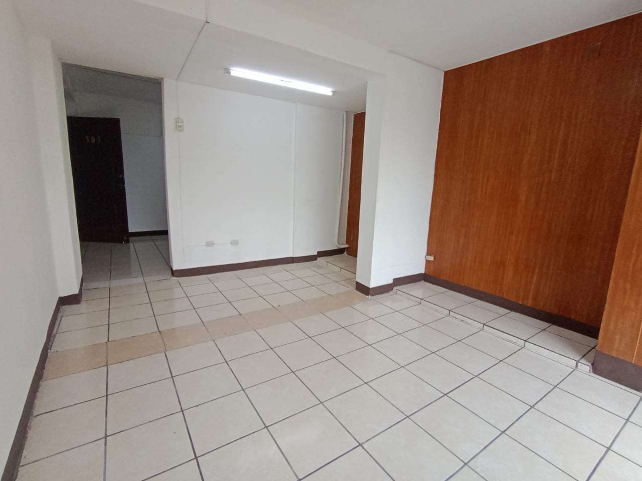 Oficina en renta - zona 10 — Oficina en Alquiler en Zona 10, Guatemala, Ciudad — foto 3 de 6