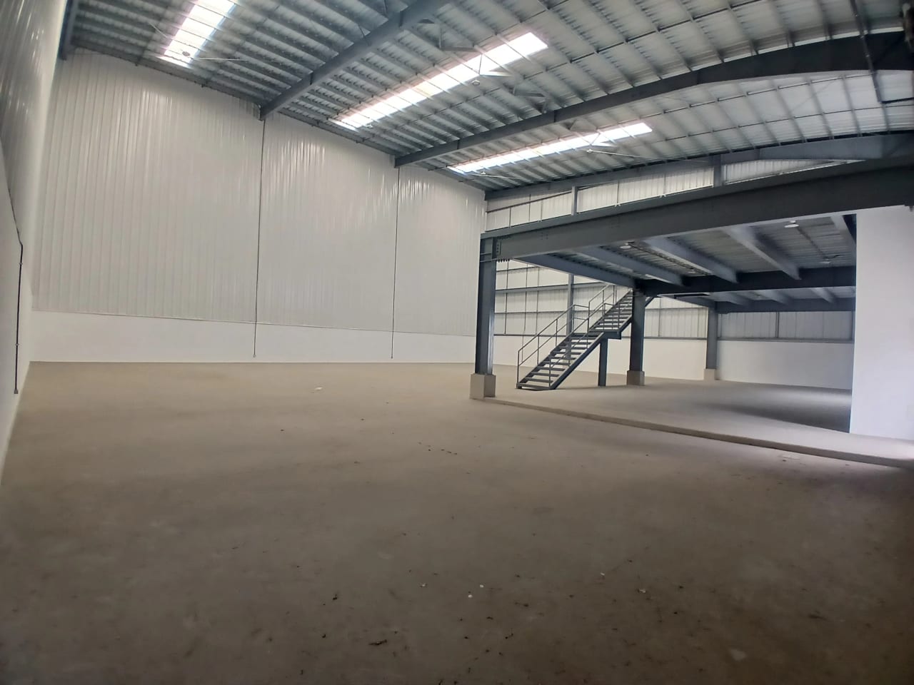 RENTA: Bodega Industrial – Complejo GAMMA — Bodega / Ofibodega en Alquiler en Amatitlán, Guatemala, Ciudad — foto 2 de 9