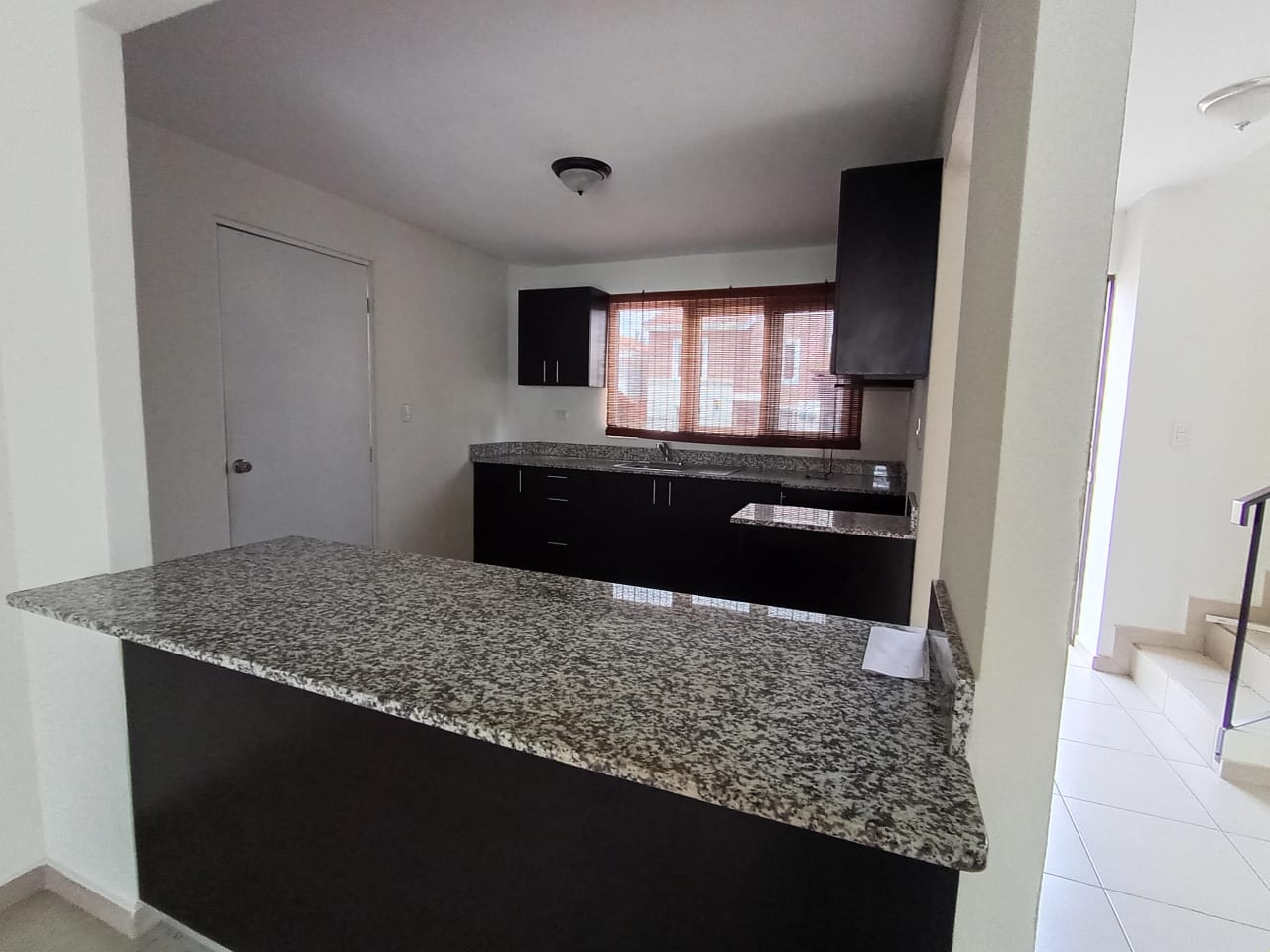 Casa en renta en condominio Alamedas de Santo Domingo, Fraijanes — Casa en Alquiler en Alamedas de Santo Domingo, Carretera a El Salvador, Guatemala, Ciudad — foto 3 de 17