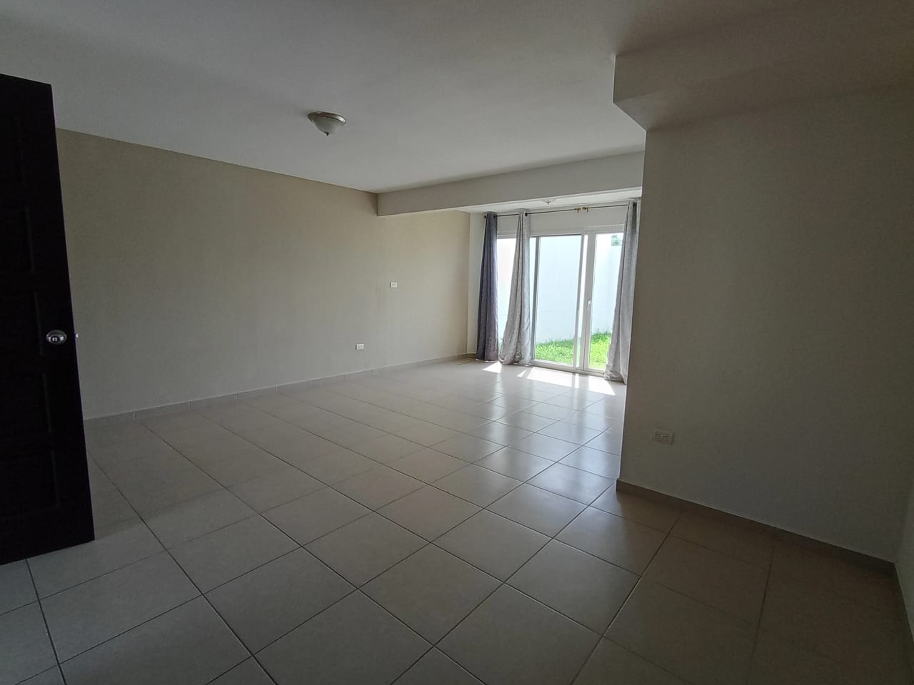Casa en renta en condominio Alamedas de Santo Domingo, Fraijanes — Casa en Alquiler en Alamedas de Santo Domingo, Carretera a El Salvador, Guatemala, Ciudad — foto 5 de 17