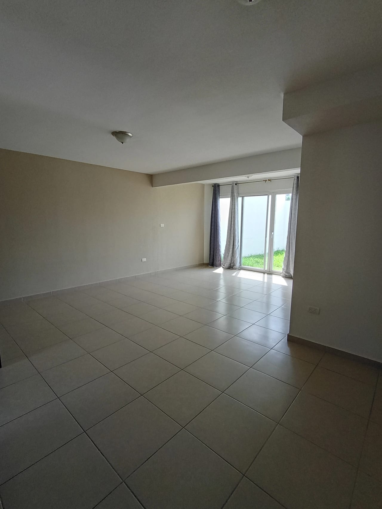 Casa en renta en condominio Alamedas de Santo Domingo, Fraijanes — Casa en Alquiler en Alamedas de Santo Domingo, Carretera a El Salvador, Guatemala, Ciudad — foto 6 de 17