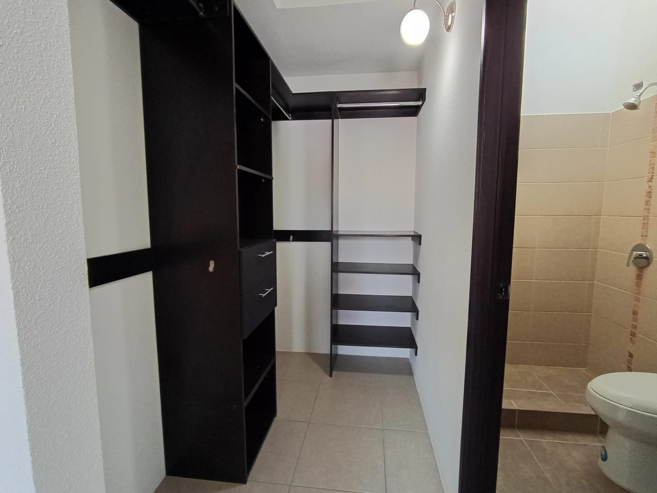 Casa en renta en condominio Alamedas de Santo Domingo, Fraijanes — Casa en Alquiler en Alamedas de Santo Domingo, Carretera a El Salvador, Guatemala, Ciudad — foto 14 de 17