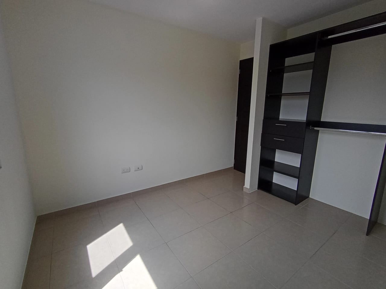 Casa en renta en condominio Alamedas de Santo Domingo, Fraijanes — Casa en Alquiler en Alamedas de Santo Domingo, Carretera a El Salvador, Guatemala, Ciudad — foto 15 de 17