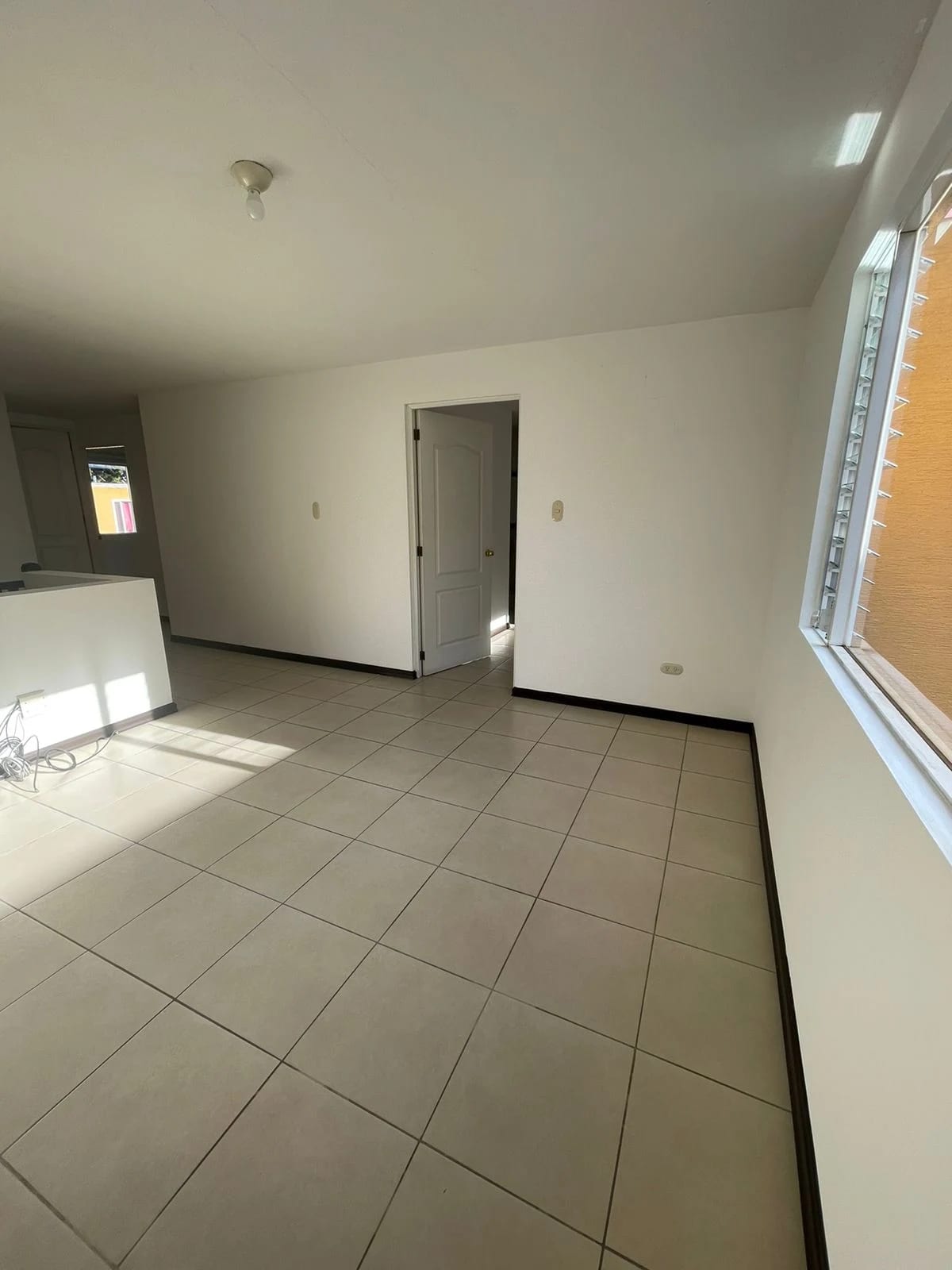 Casa en Venta en Bosques de San Marino, Ciudad San Cristobal, zona 8 de Mixco — Casa en Venta en Zona 8 Mixco, Guatemala, Ciudad — foto 6 de 14
