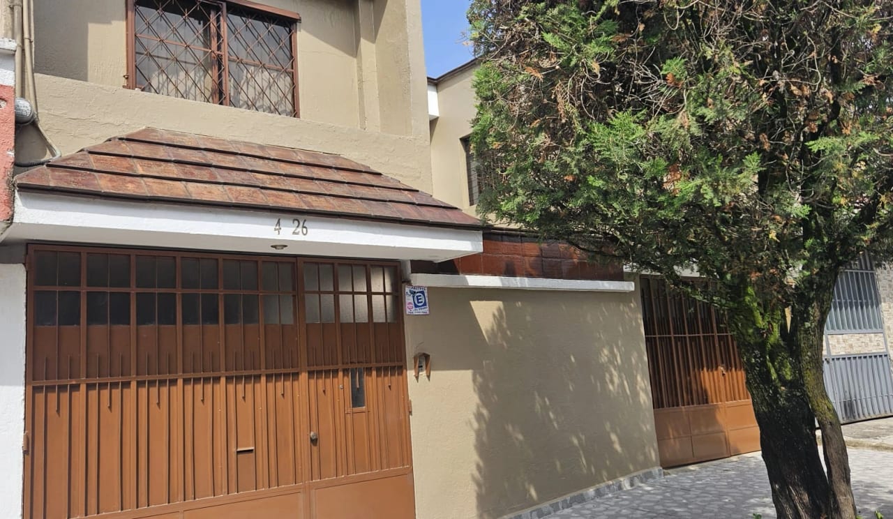Casa amplia en venta zona 2 de Mixco — Casa en Venta en Zona 2 Mixco, Guatemala, Ciudad — foto 1 de 12