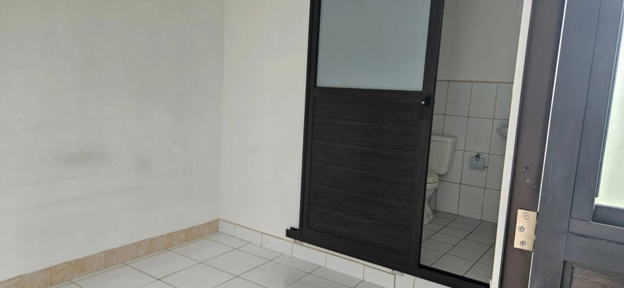 Casa amplia en venta zona 2 de Mixco — Casa en Venta en Zona 2 Mixco, Guatemala, Ciudad — foto 10 de 12