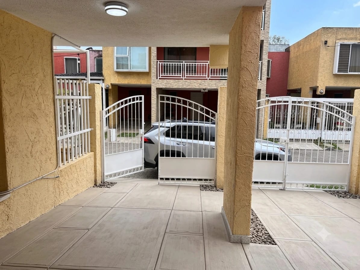 Casa en Venta en Condominio Villa Romana, zona 10 de Villa Nueva, Guatemala — Casa en Venta en Villa Nueva, Guatemala, Ciudad — foto 2 de 13