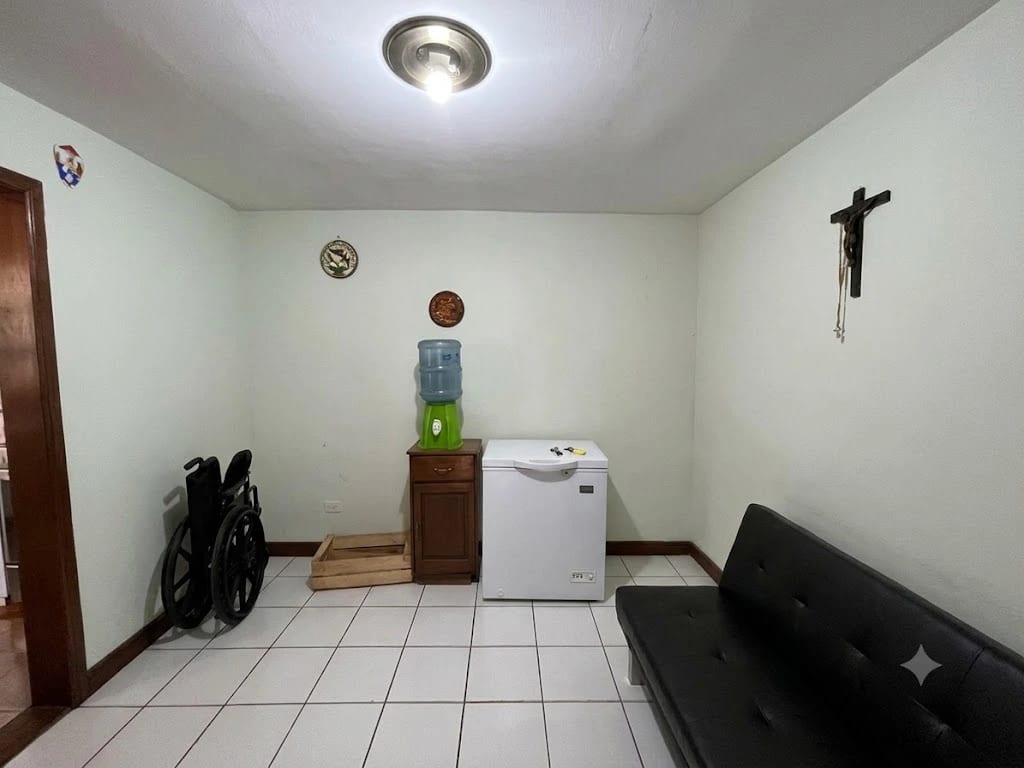 Casa en Venta en Condominio Villa Romana, zona 10 de Villa Nueva, Guatemala — Casa en Venta en Villa Nueva, Guatemala, Ciudad — foto 8 de 13