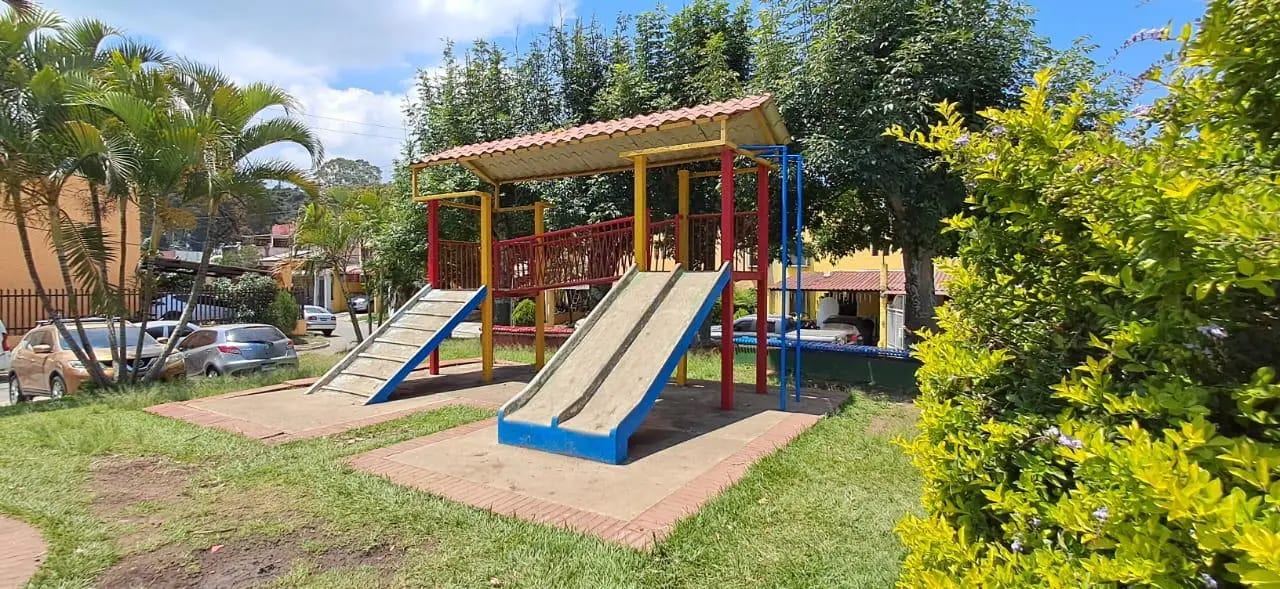 Casa en Venta en Condominio Villa Romana, zona 10 de Villa Nueva, Guatemala — Casa en Venta en Villa Nueva, Guatemala, Ciudad — foto 11 de 13
