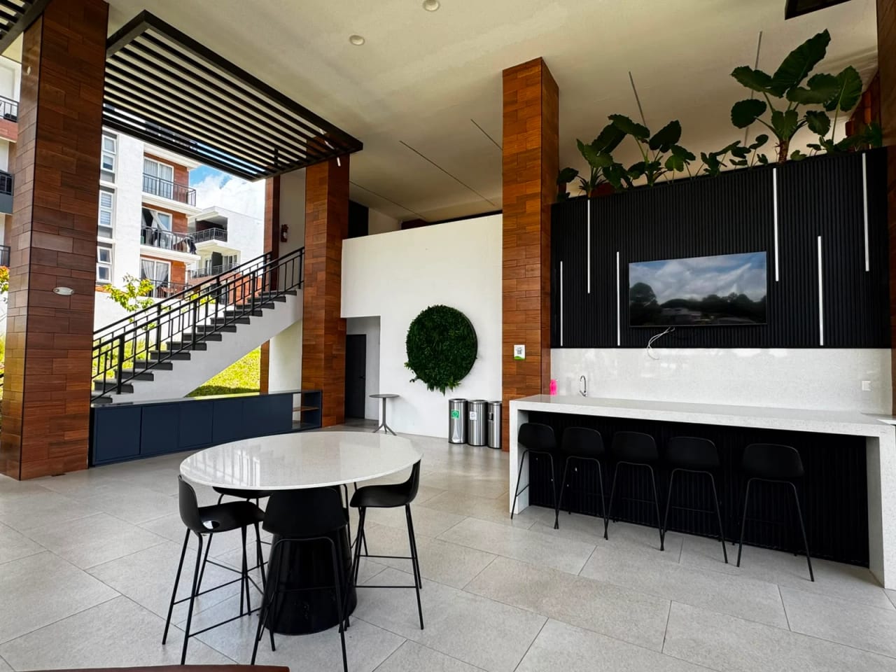 Apartamento den venta — Apartamento en Venta en senderos, Zona 16, Guatemala, Ciudad — foto 2 de 17