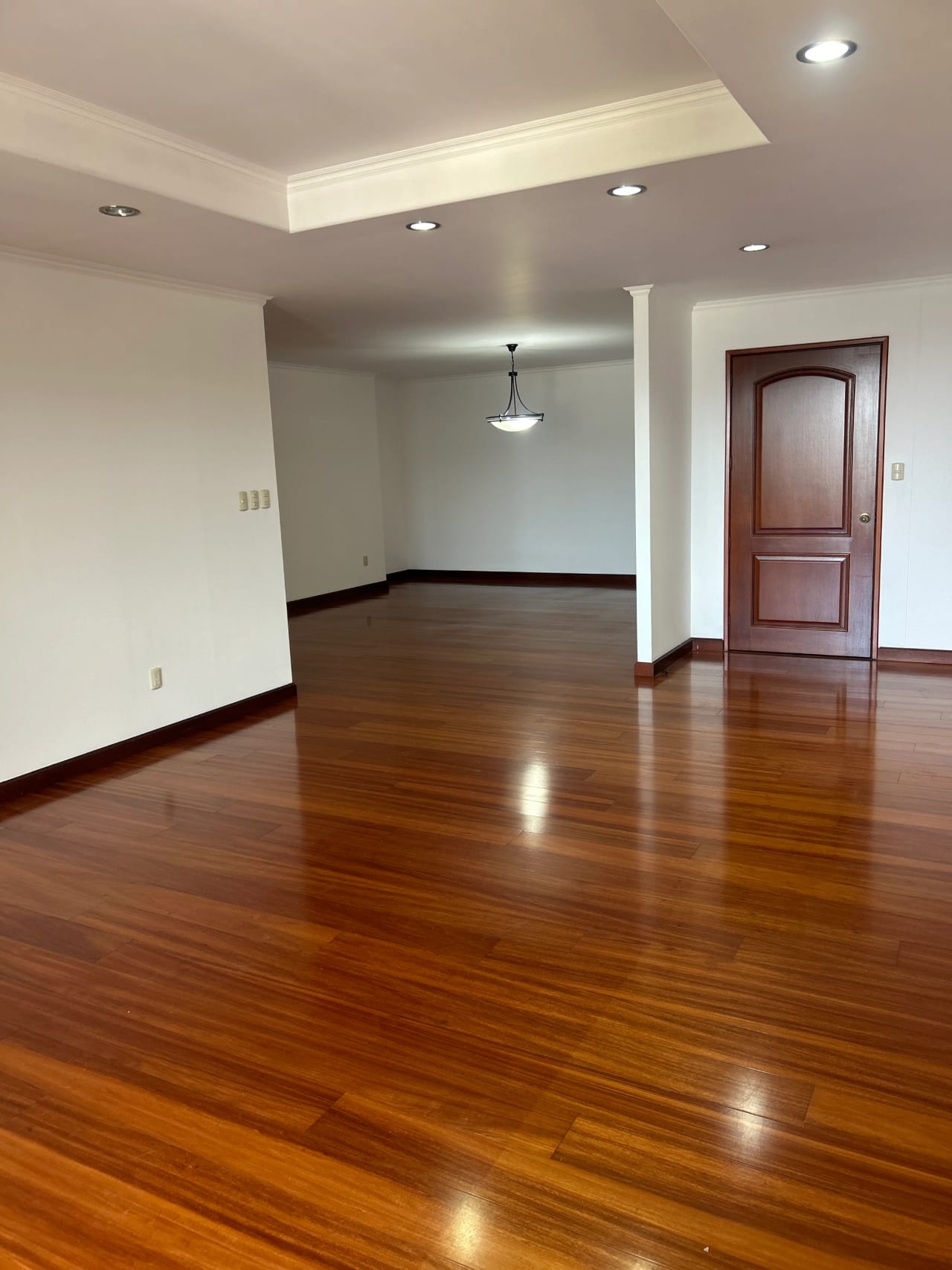 Se renta apartamento en zona 14 — Apartamento en Alquiler en Zona 14, Guatemala, Ciudad — foto 1 de 15