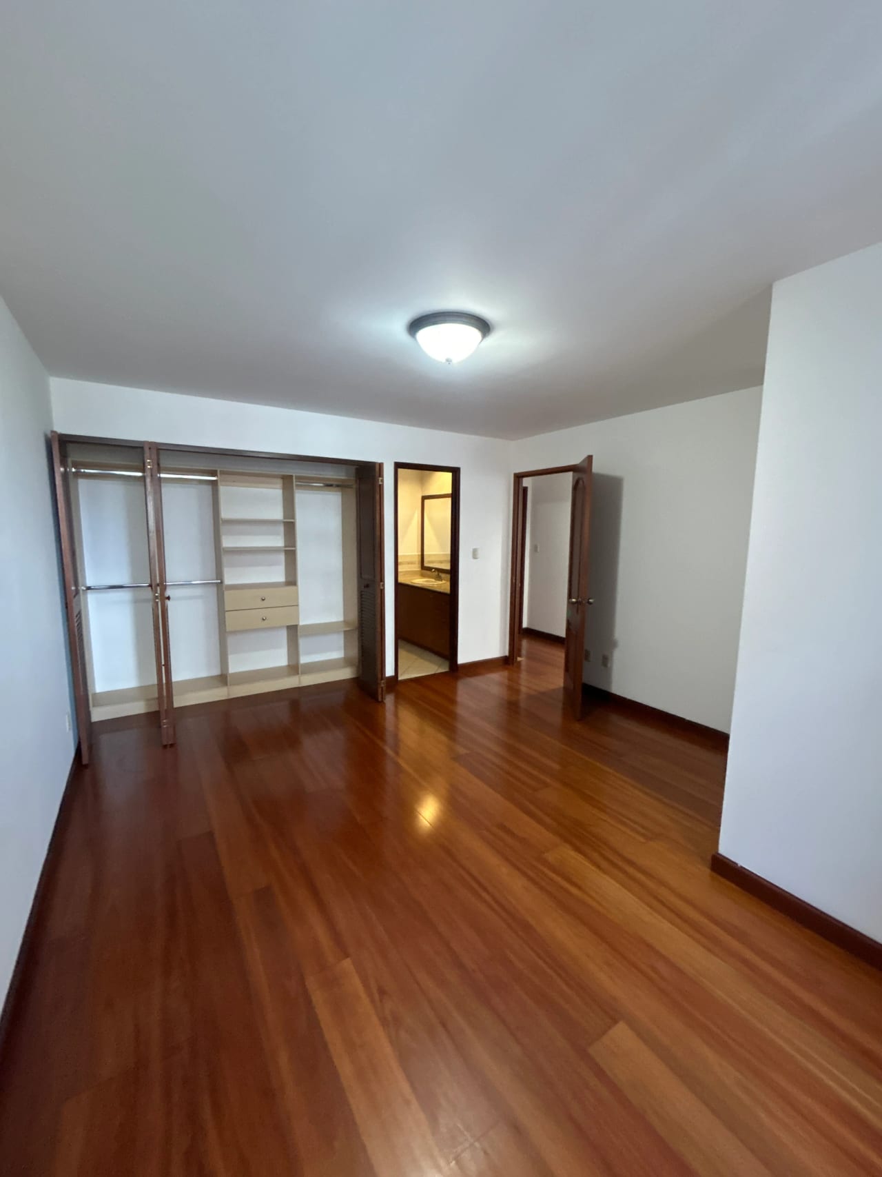 Se renta apartamento en zona 14 — Apartamento en Alquiler en Zona 14, Guatemala, Ciudad — foto 8 de 15