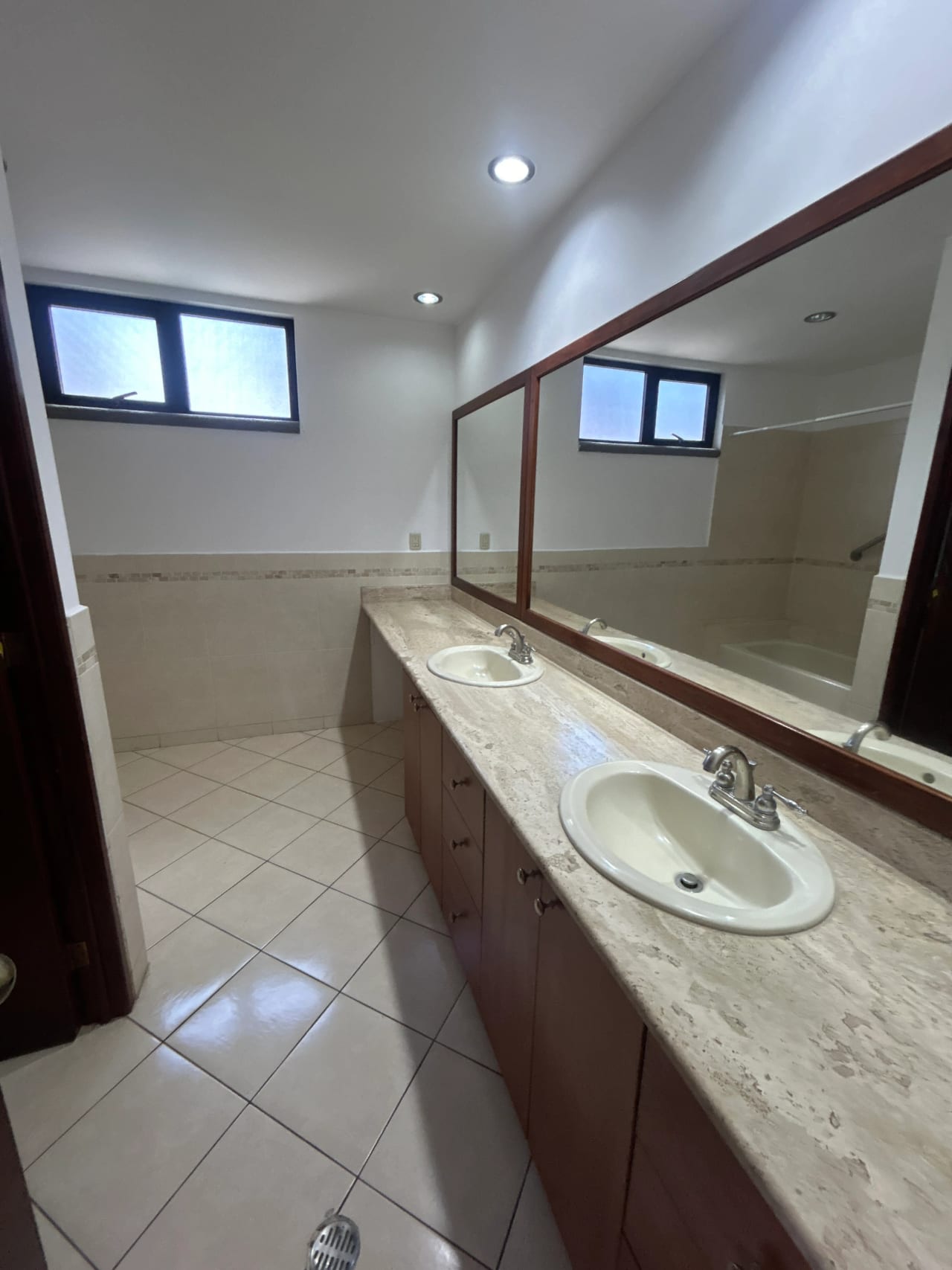Se renta apartamento en zona 14 — Apartamento en Alquiler en Zona 14, Guatemala, Ciudad — foto 15 de 15