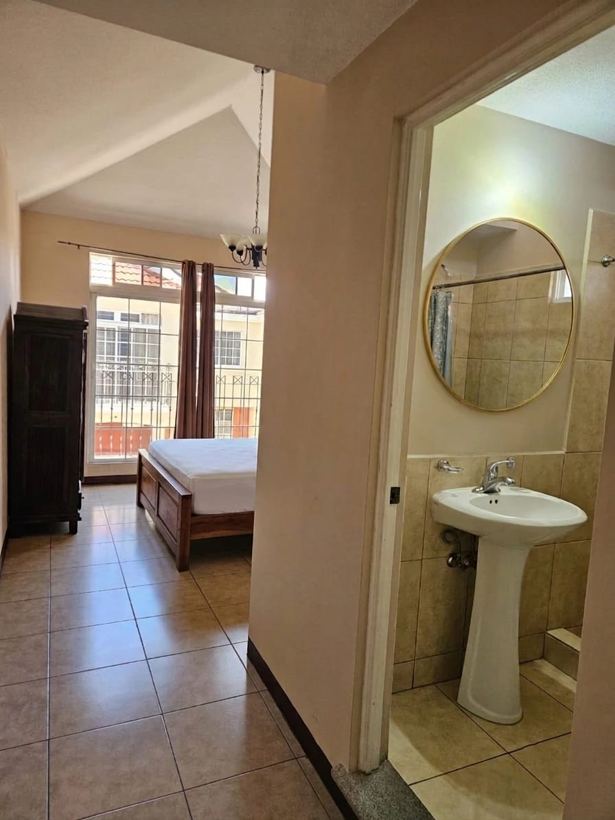 Vistas de la Paz Zona 5 — Casa en Venta en Colonia Santa Ana, Zona 5, Guatemala, Ciudad — foto 5 de 16