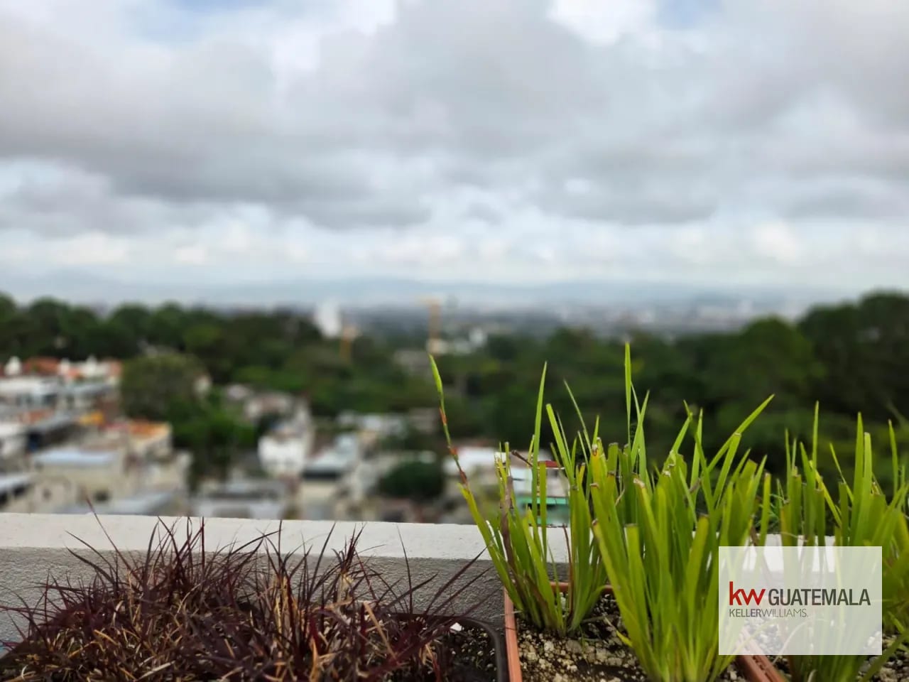 Venta de Apartamento en Lares Zona 16 — Apartamento en Venta en Zona 16, Guatemala, Ciudad — foto 1 de 13