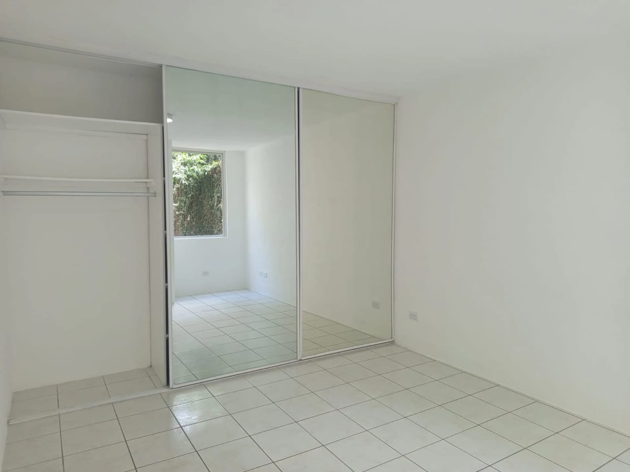 Apartamento en Renta y Venta en zona 16 Colonia La Montaña — Apartamento en Venta en Zona 16, Guatemala, Ciudad — foto 9 de 14