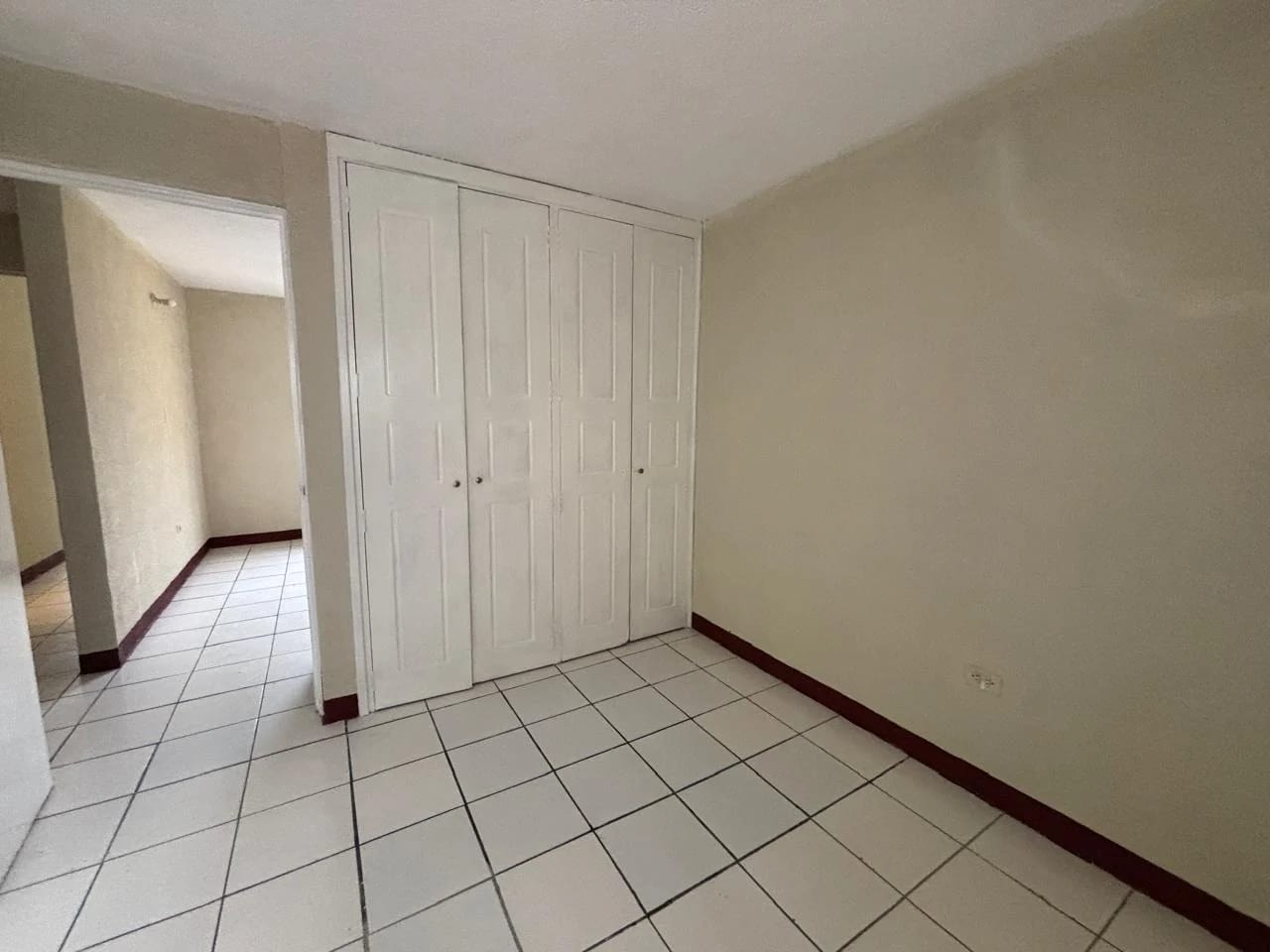 Casa en Venta en Condominio Villa Romana, zona 10 de Villa Nueva, Guatemala — Casa en Venta en Villa Nueva, Guatemala, Ciudad — foto 9 de 14