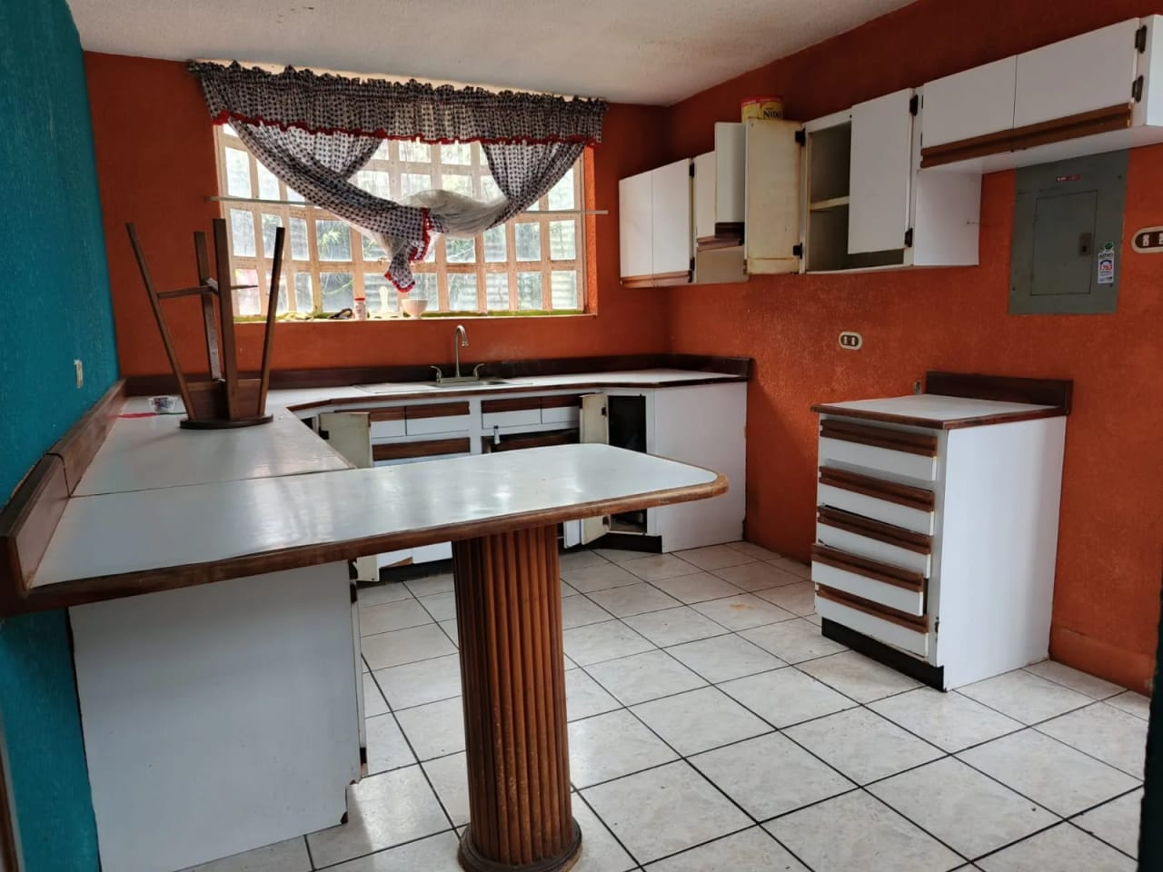 Casa En Venta zona 16 Colonia Montesano — Casa en Venta en Santa Rosita, Zona 16, Guatemala, Ciudad — foto 7 de 17