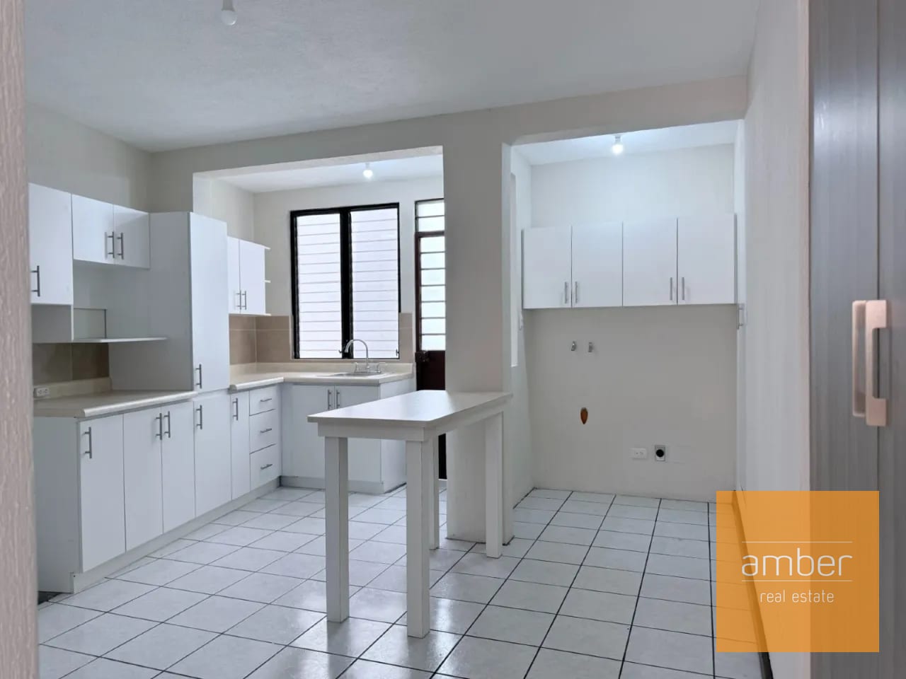 Casa en Condominio San Sebastián, zona 13 — Casa en Alquiler en Zona 13, Guatemala, Ciudad — foto 2 de 10