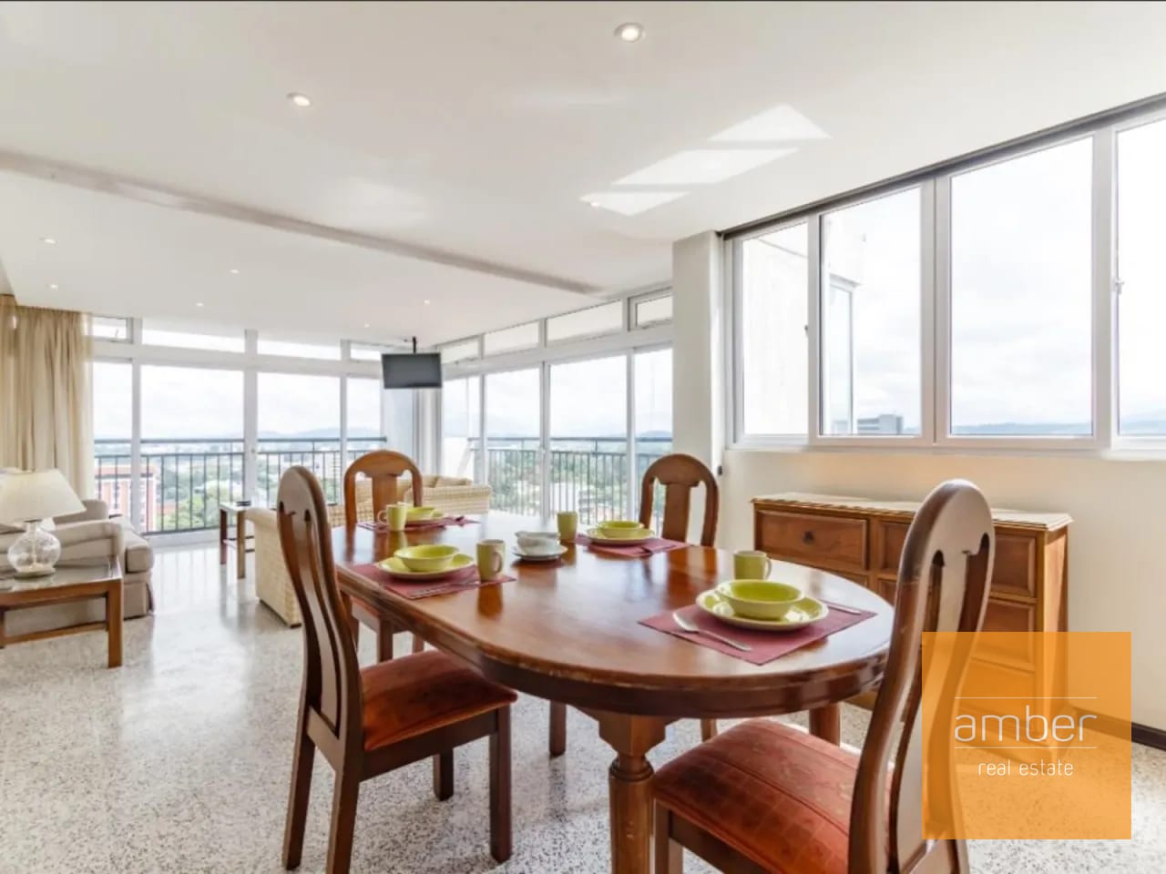 Apartamento en Edificio Ciudad Vieja, zona 10 — Apartamento en Alquiler en Ciudad Vieja, Zona 10, Guatemala, Ciudad — foto 4 de 6