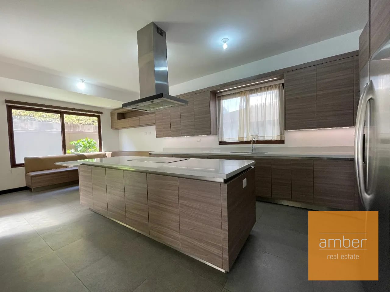 Casa en Lomas de San Isidro, zona 16 — Casa en Venta en Lomas de San Isidro, Zona 16, Guatemala, Ciudad — foto 4 de 11