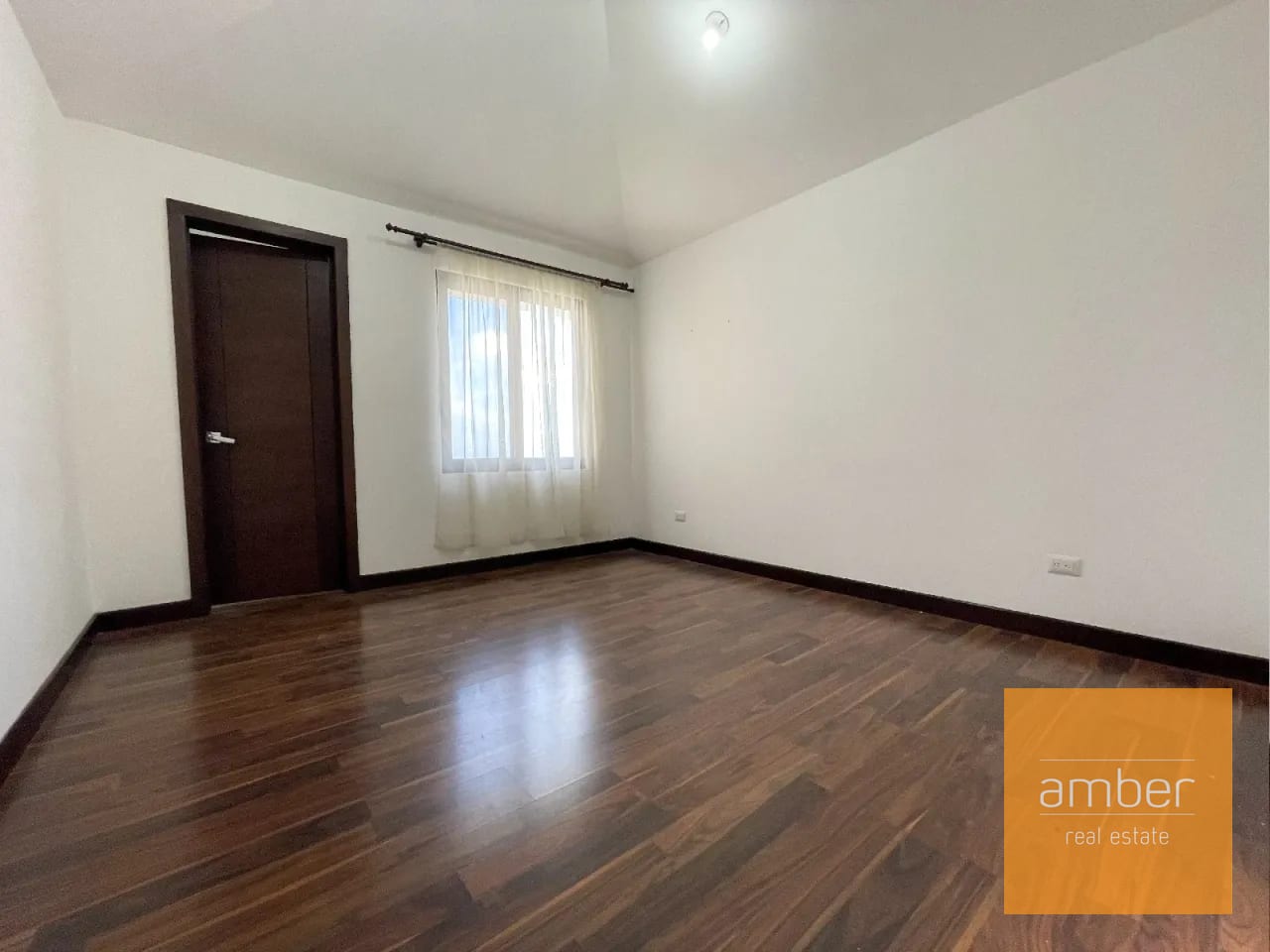 Casa en Lomas de San Isidro, zona 16 — Casa en Venta en Lomas de San Isidro, Zona 16, Guatemala, Ciudad — foto 6 de 11