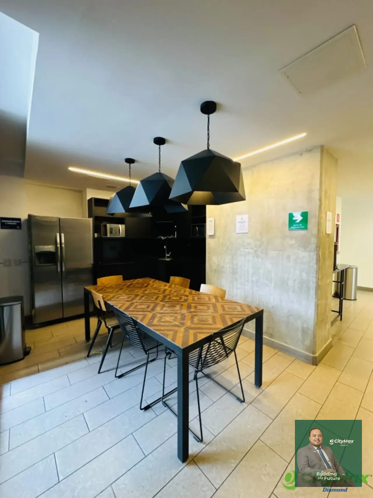 Oficina en venta en zona 4 ciudad Guatemala — Oficina en Venta en Zona 4, Guatemala, Ciudad — foto 2 de 5