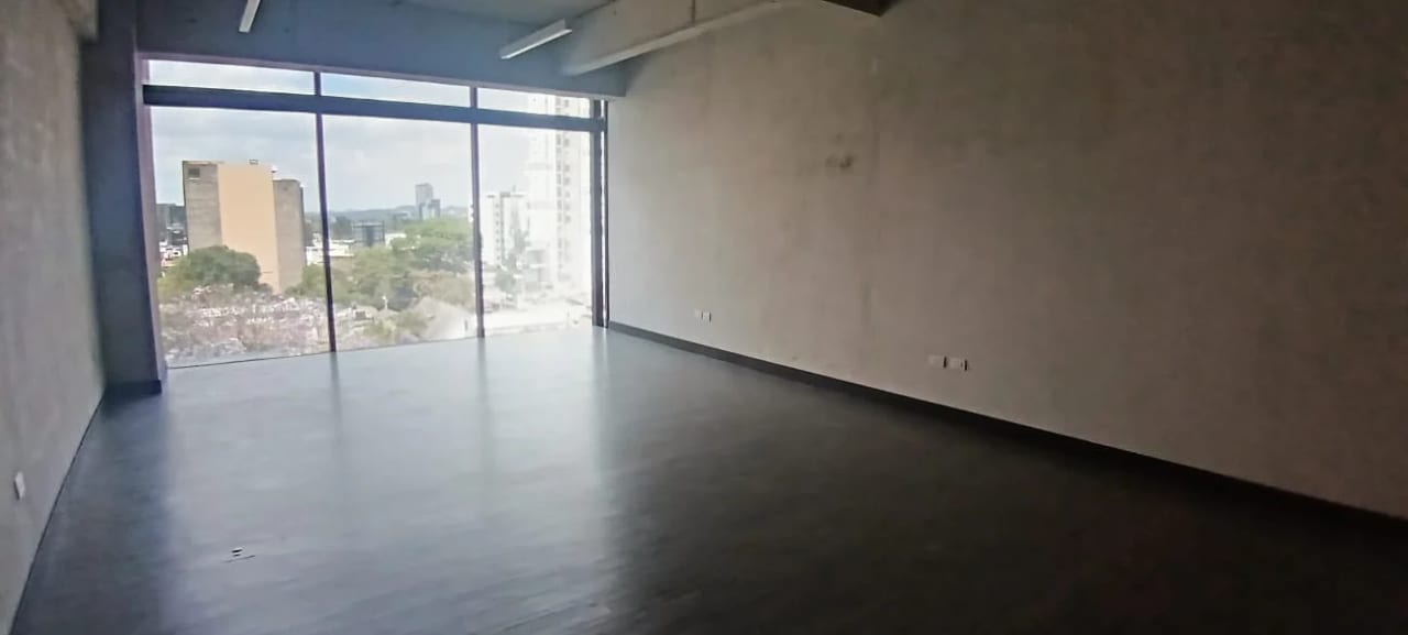 Oficina para estrenar en alquiler, zona 10 — Oficina en Alquiler en Zona 10, Guatemala, Ciudad — foto 4 de 6